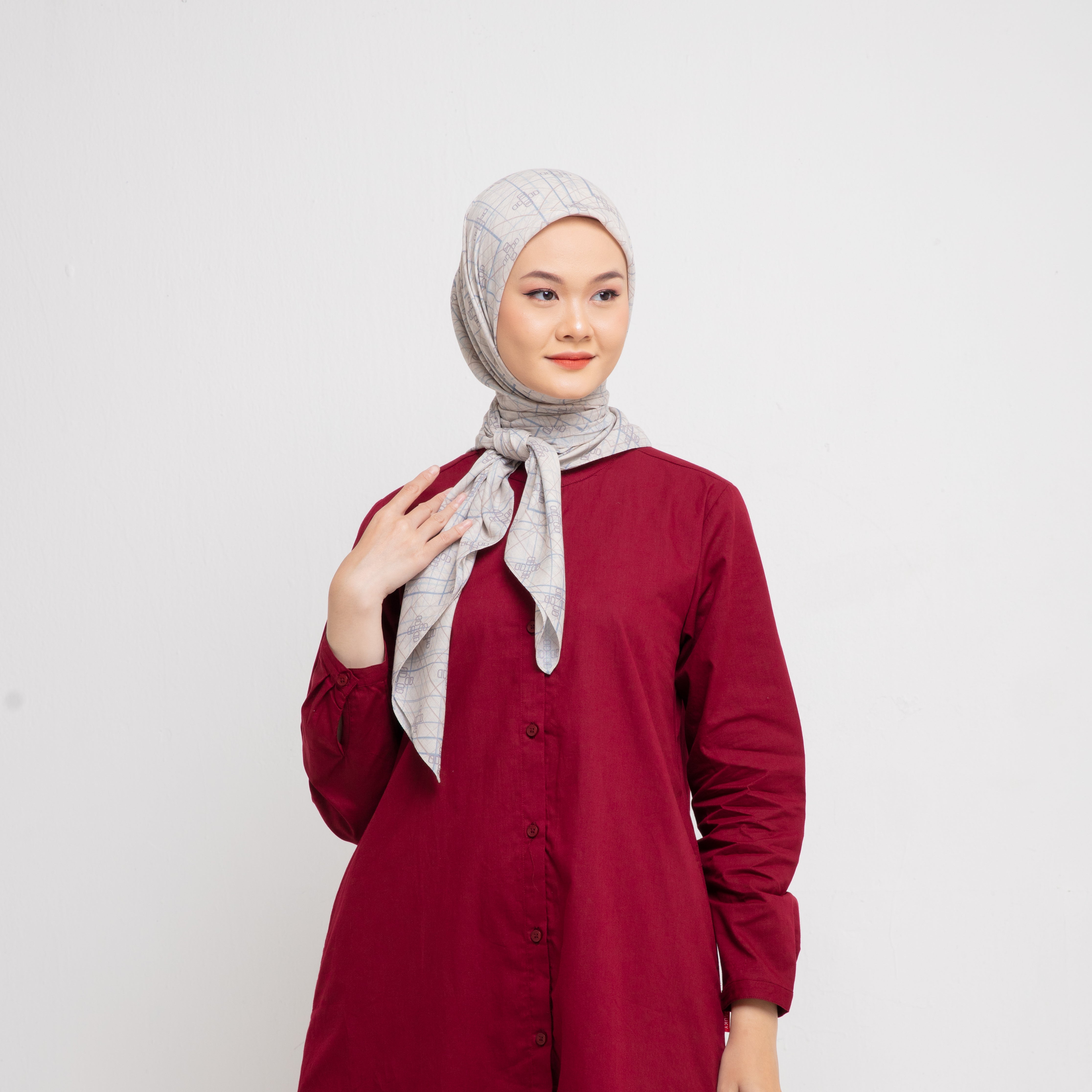 Dauky Kerudung Segiempat Line Monogram Scarf - BW