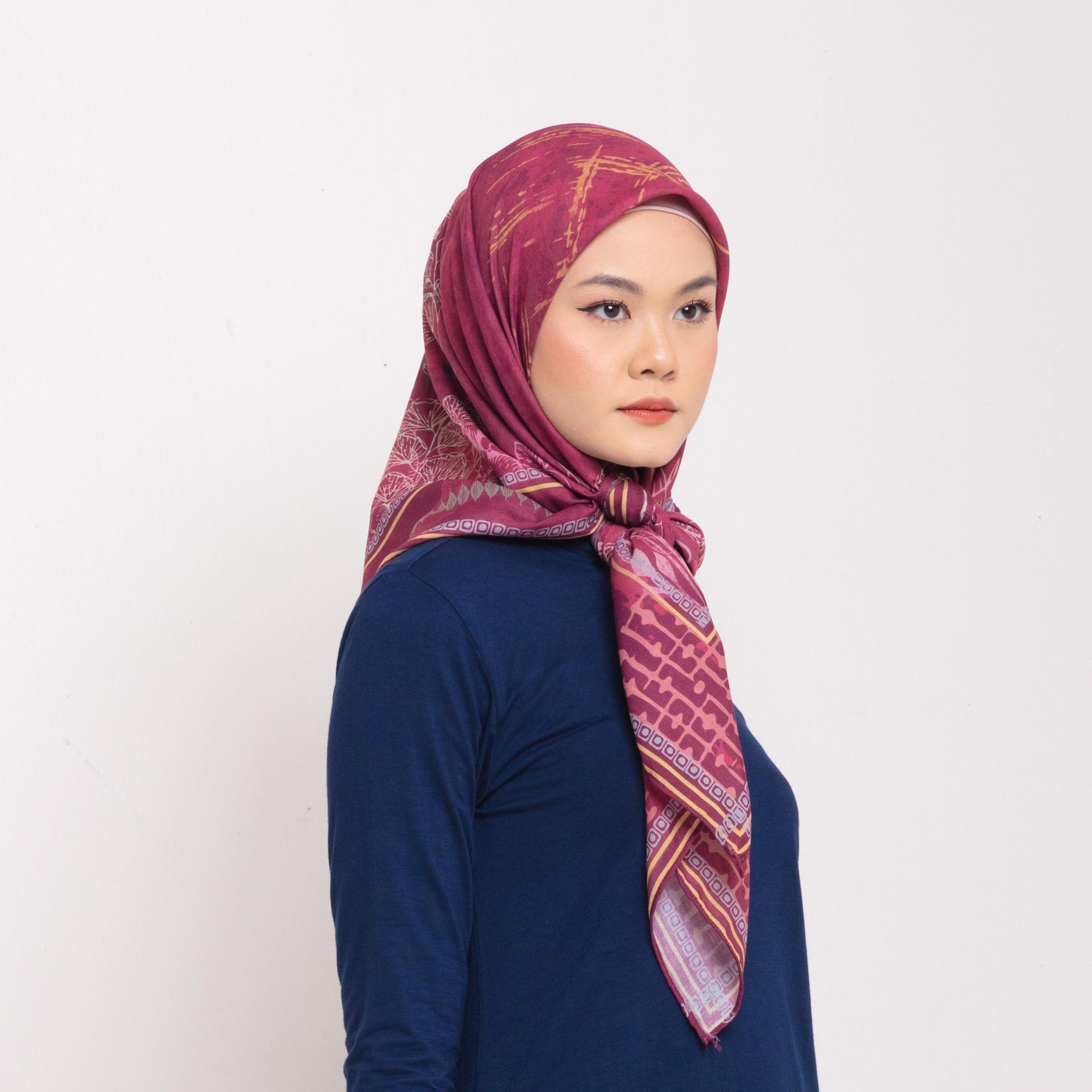 Jilbab Segiempat Dauky Thin Fleur Premium Scarf - Merah