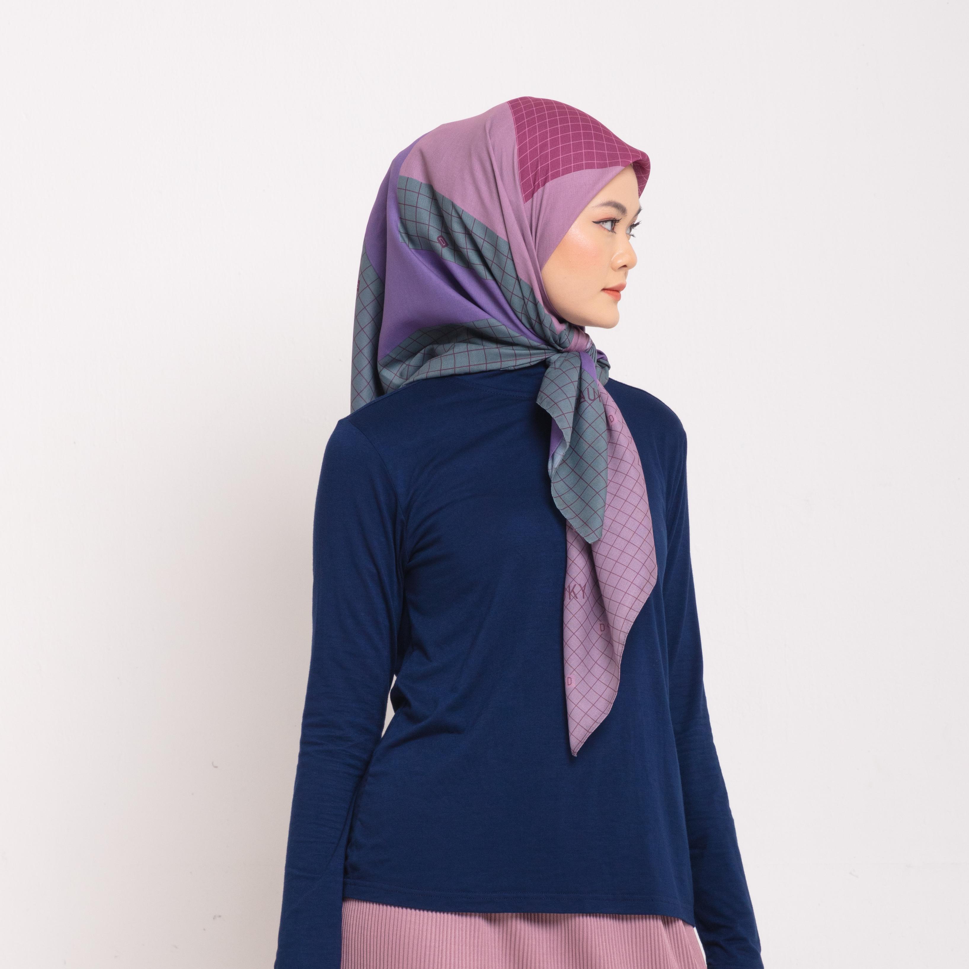 Monogram Line Scarf - Ungu