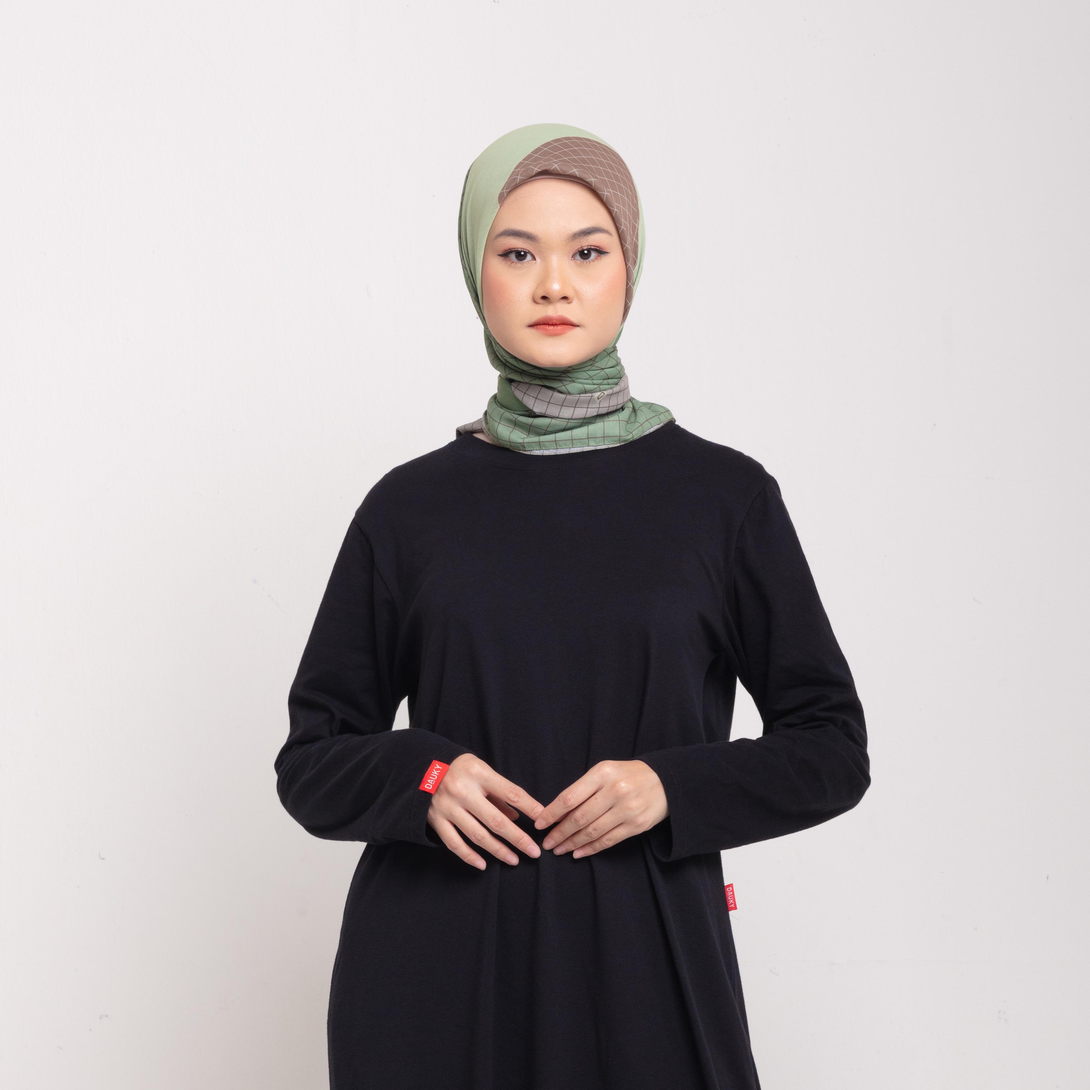 Dauky Hijab Segiempat Monogram Line Scarf - Hijau