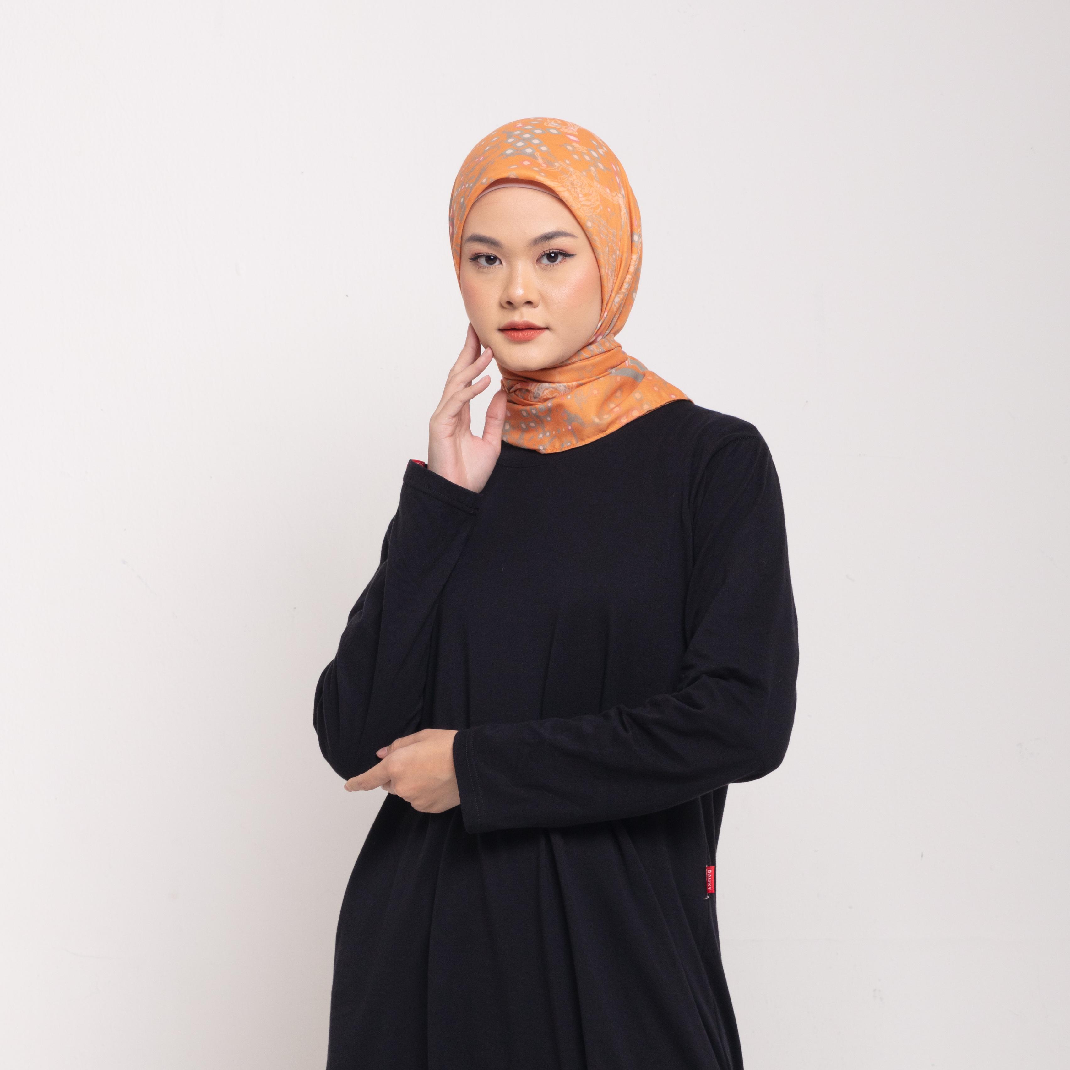 Dauky Hijab Segiempat Fleur Scarf - Orange