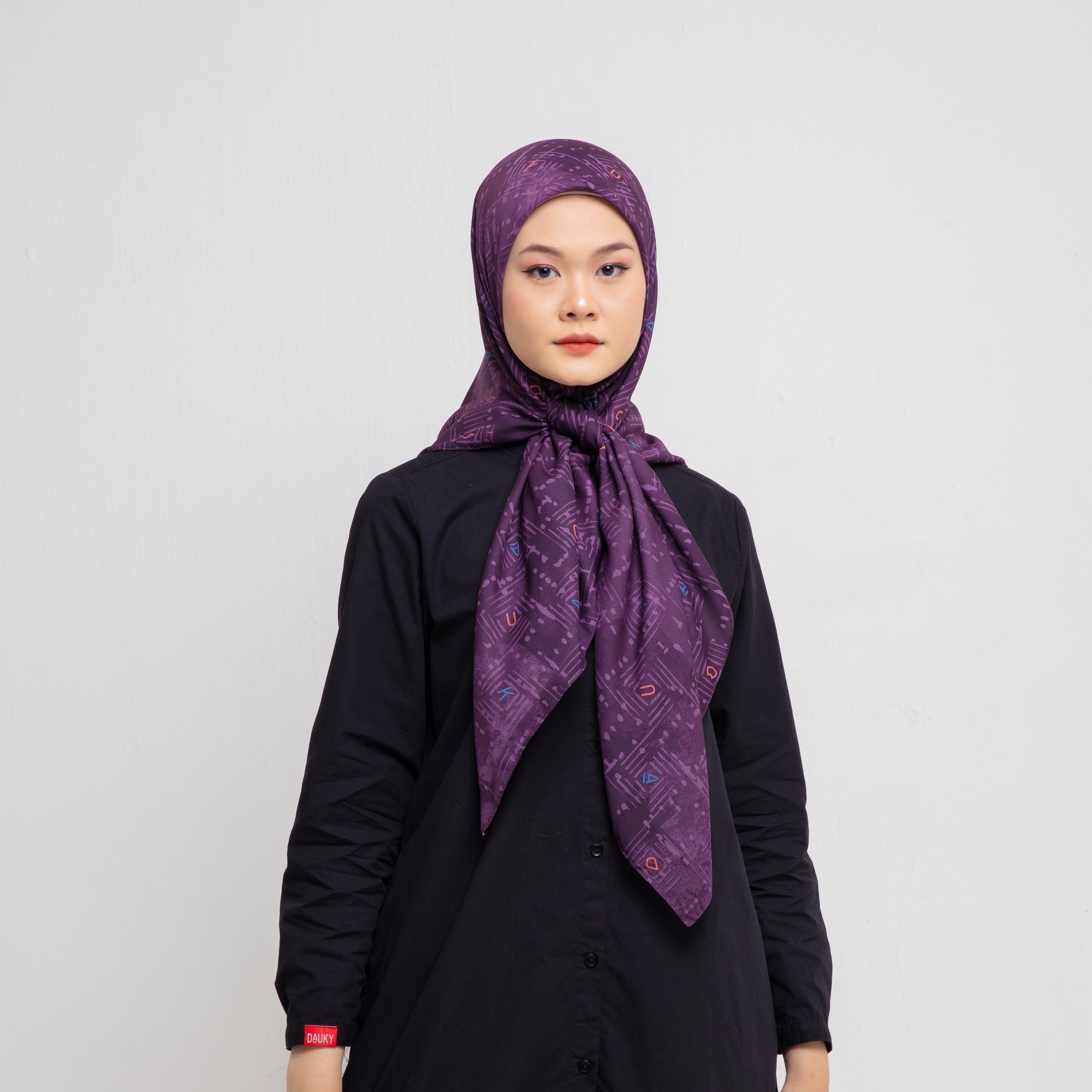 Dauky Hijab Segiempat Square Line Scarf - Ungu