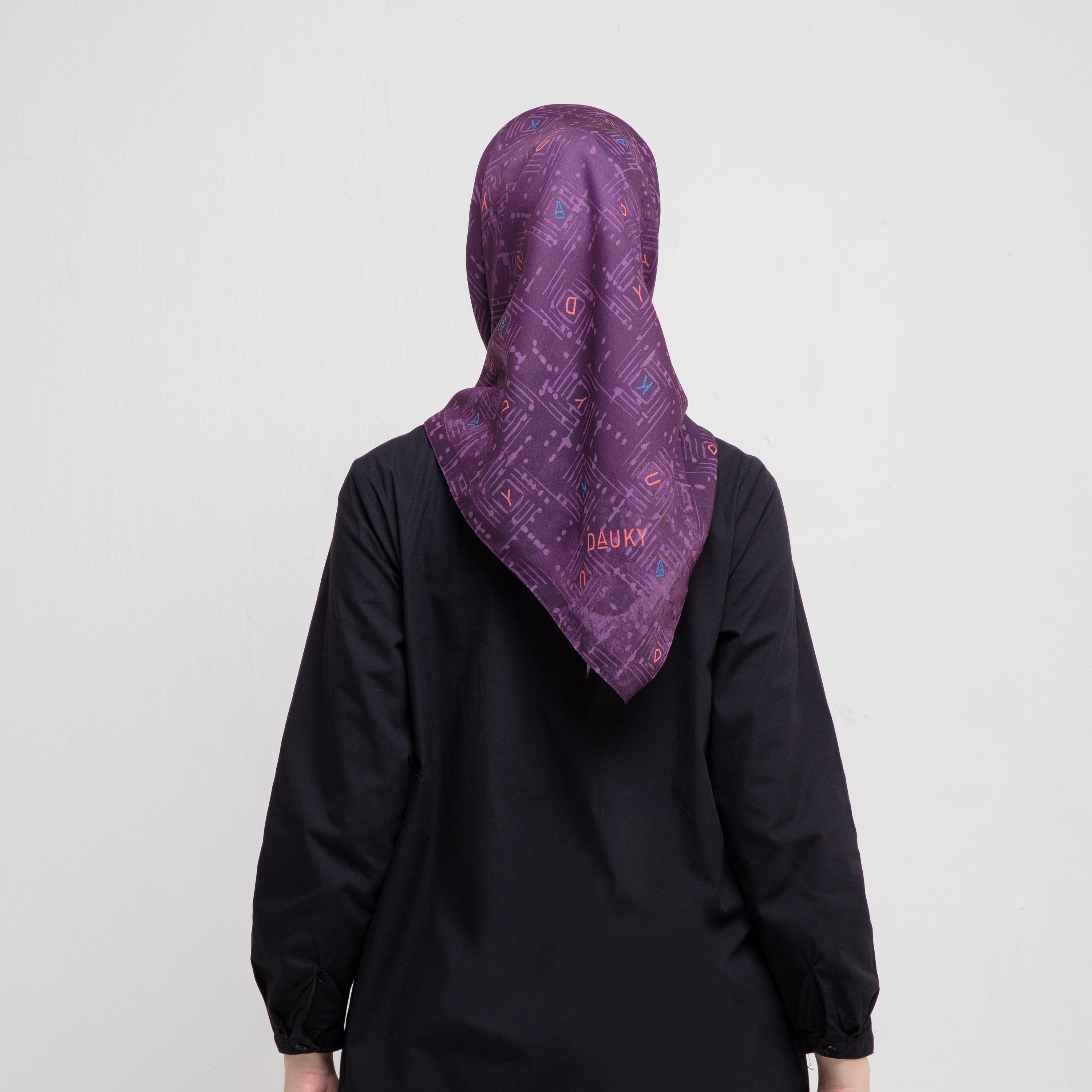 Dauky Hijab Segiempat Square Line Scarf - Ungu