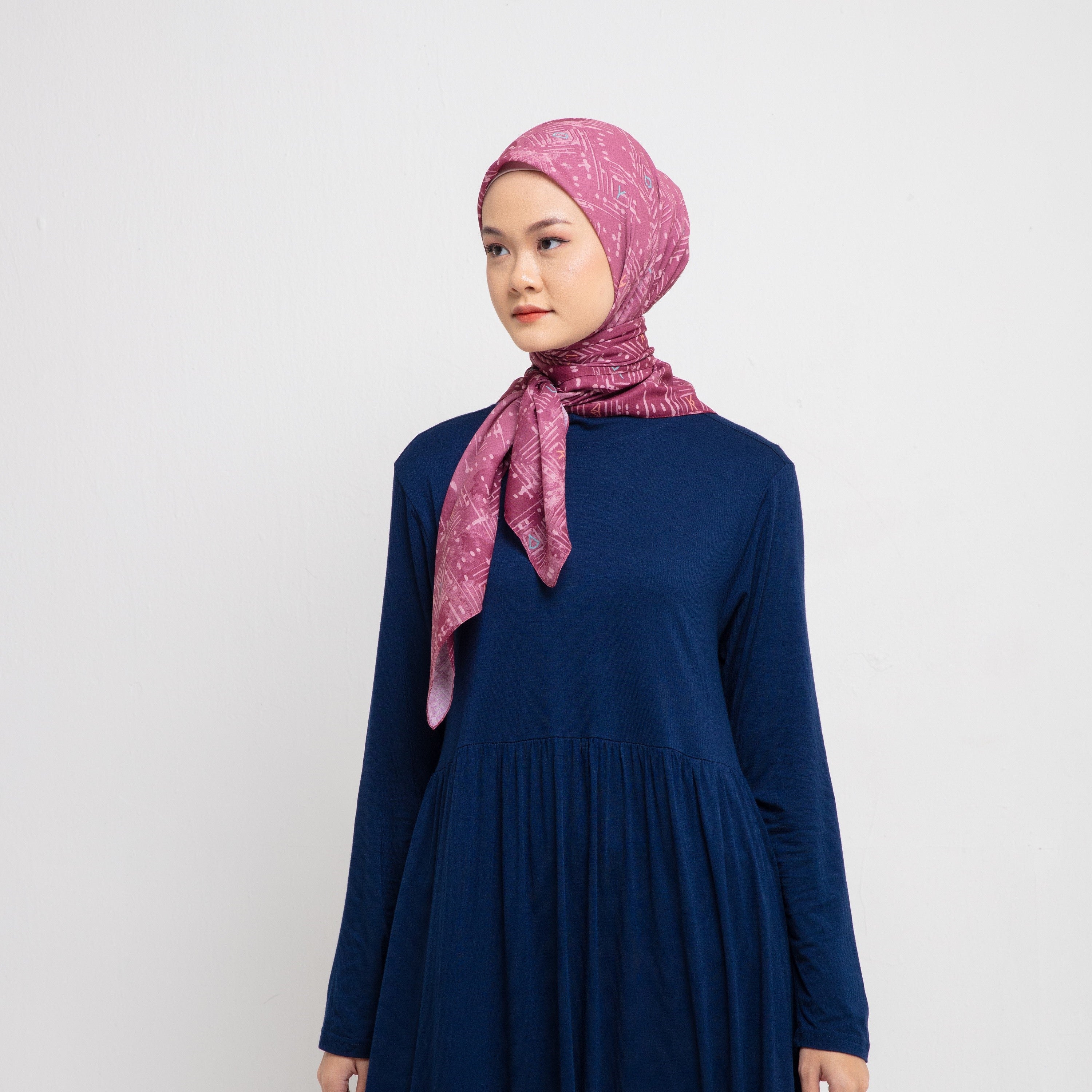 Square Line Scarf