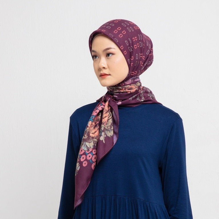 Floral Pattern Premium Scarf - Burgundy