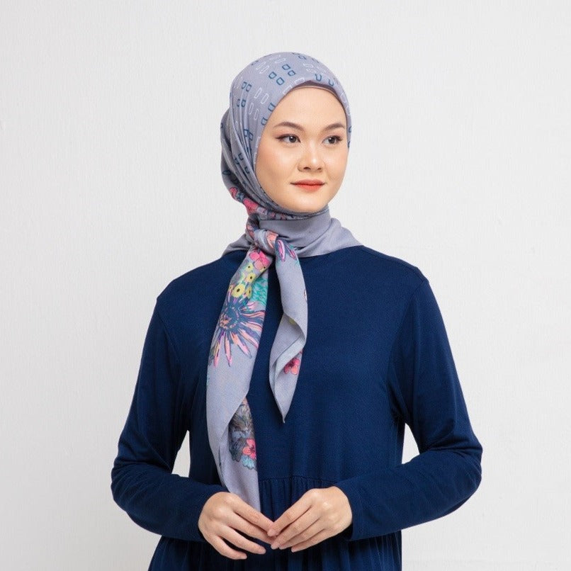 Floral Pattern Premium Scarf - Grey