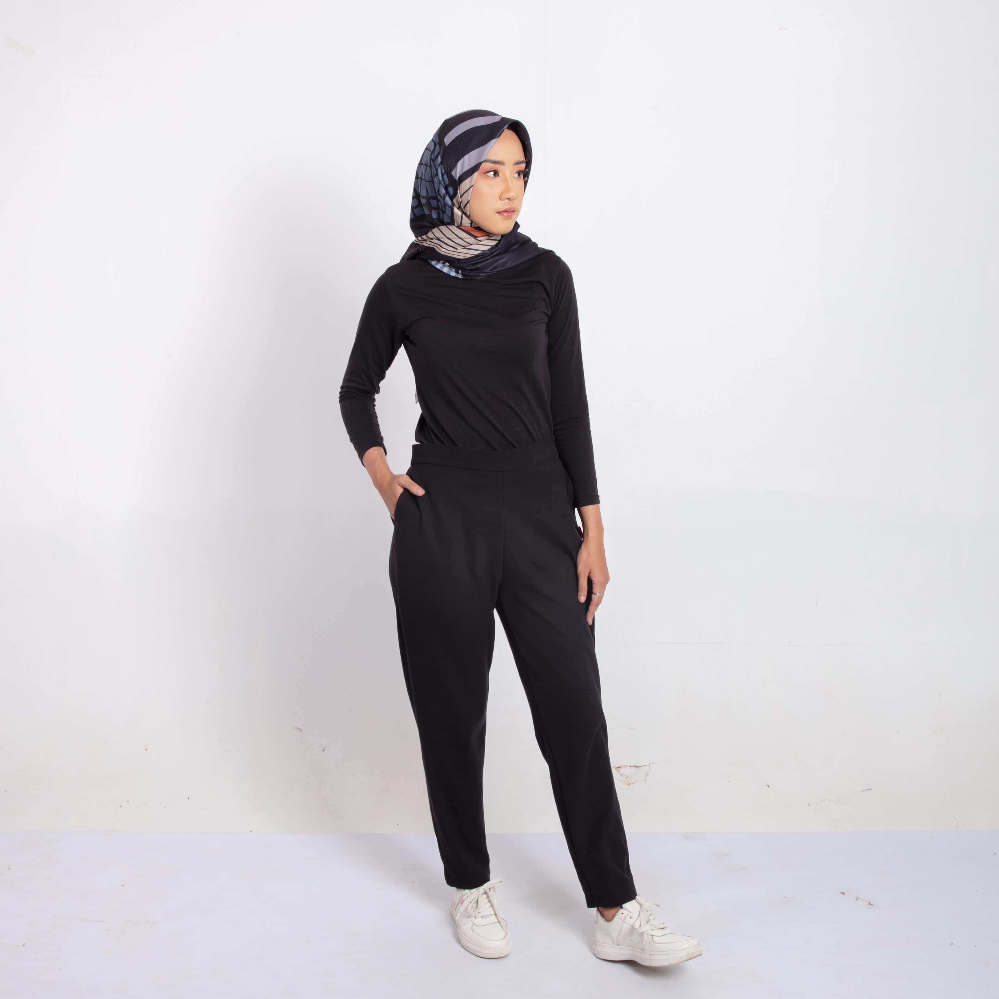 Palazzo Lacos - Hitam