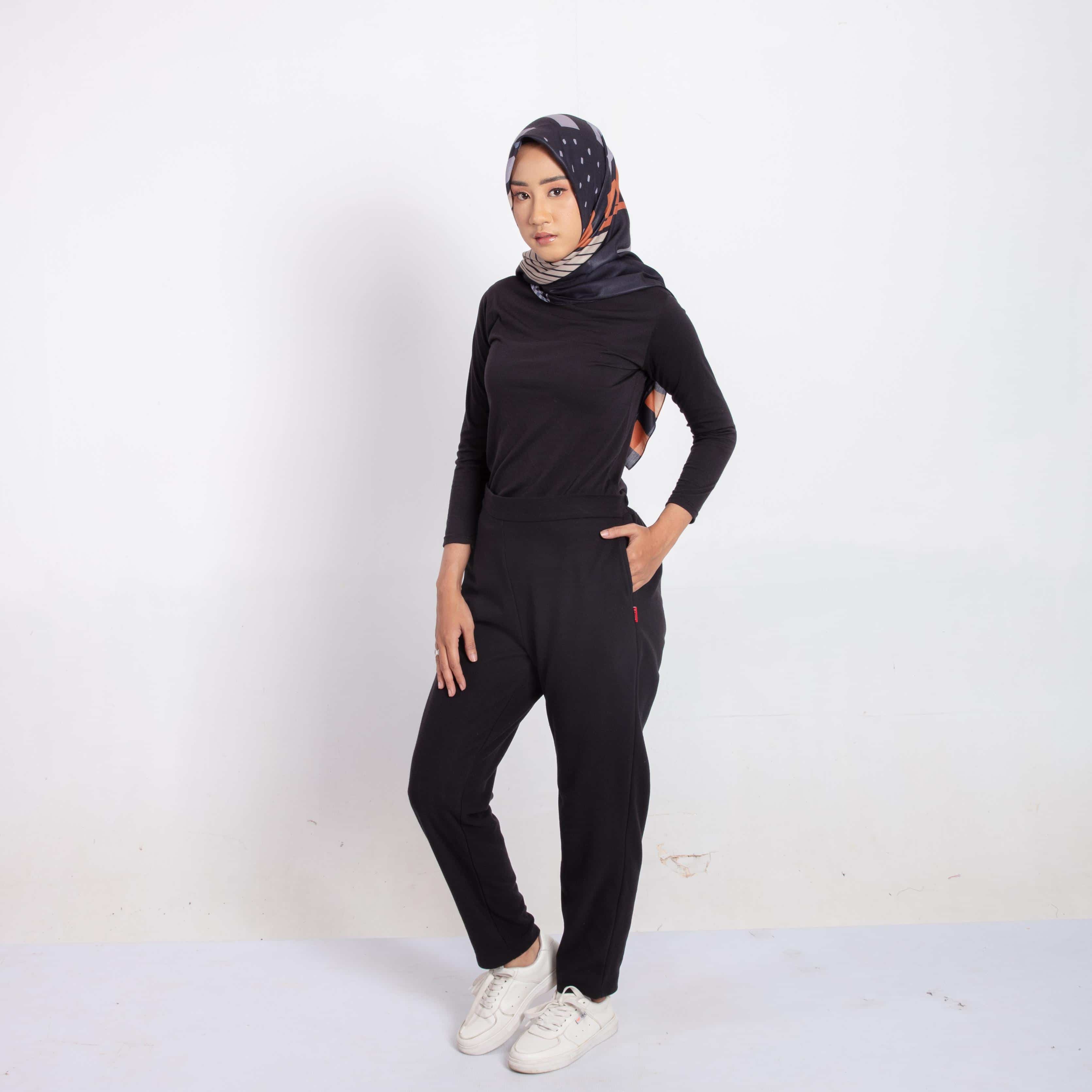 Palazzo Lacos - Hitam