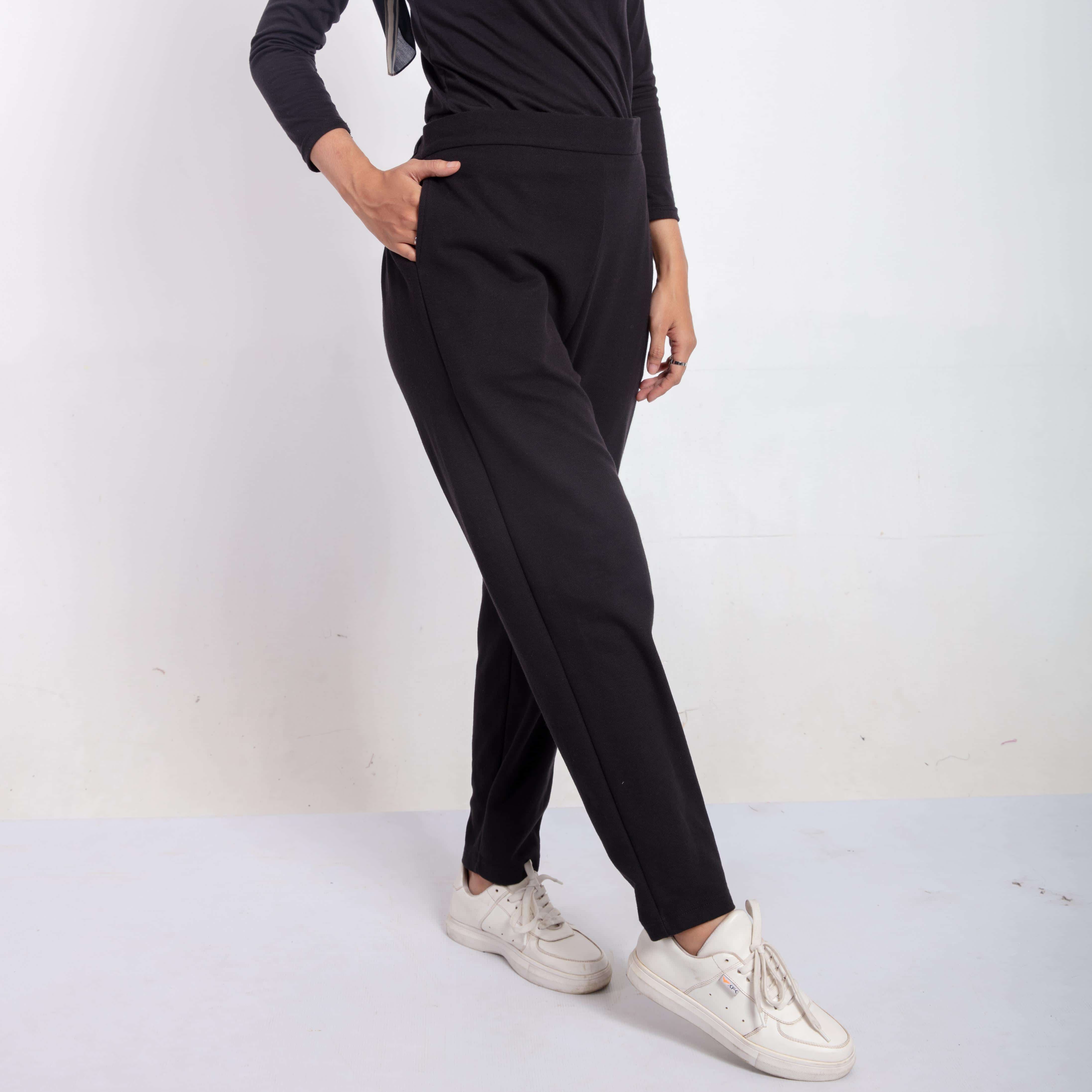 Palazzo Lacos - Hitam