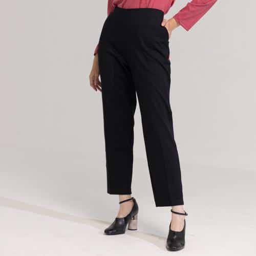 Straight Pants - Hitam