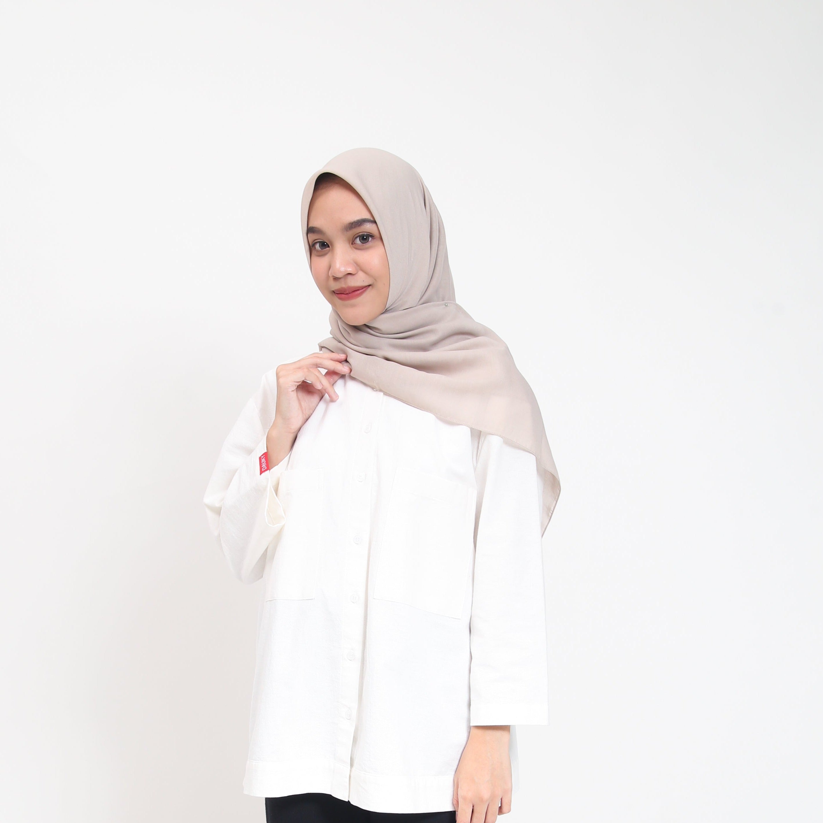 Dauky Jilbab Segi Empat Polos Voal Texture Plain Scarf - Coksu