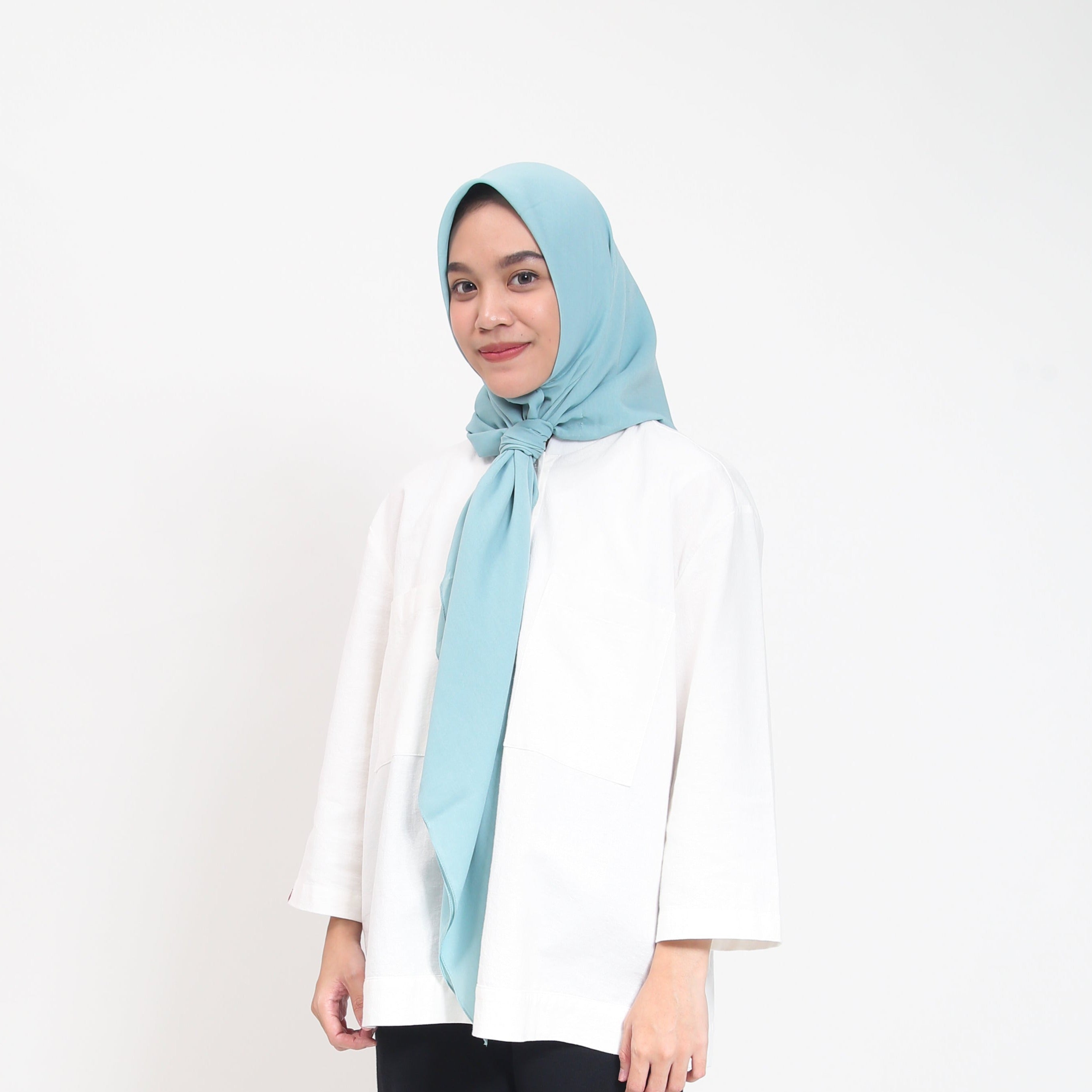 Dauky Jilbab Segi Empat Polos Voal Texture Plain Scarf - Sage Green