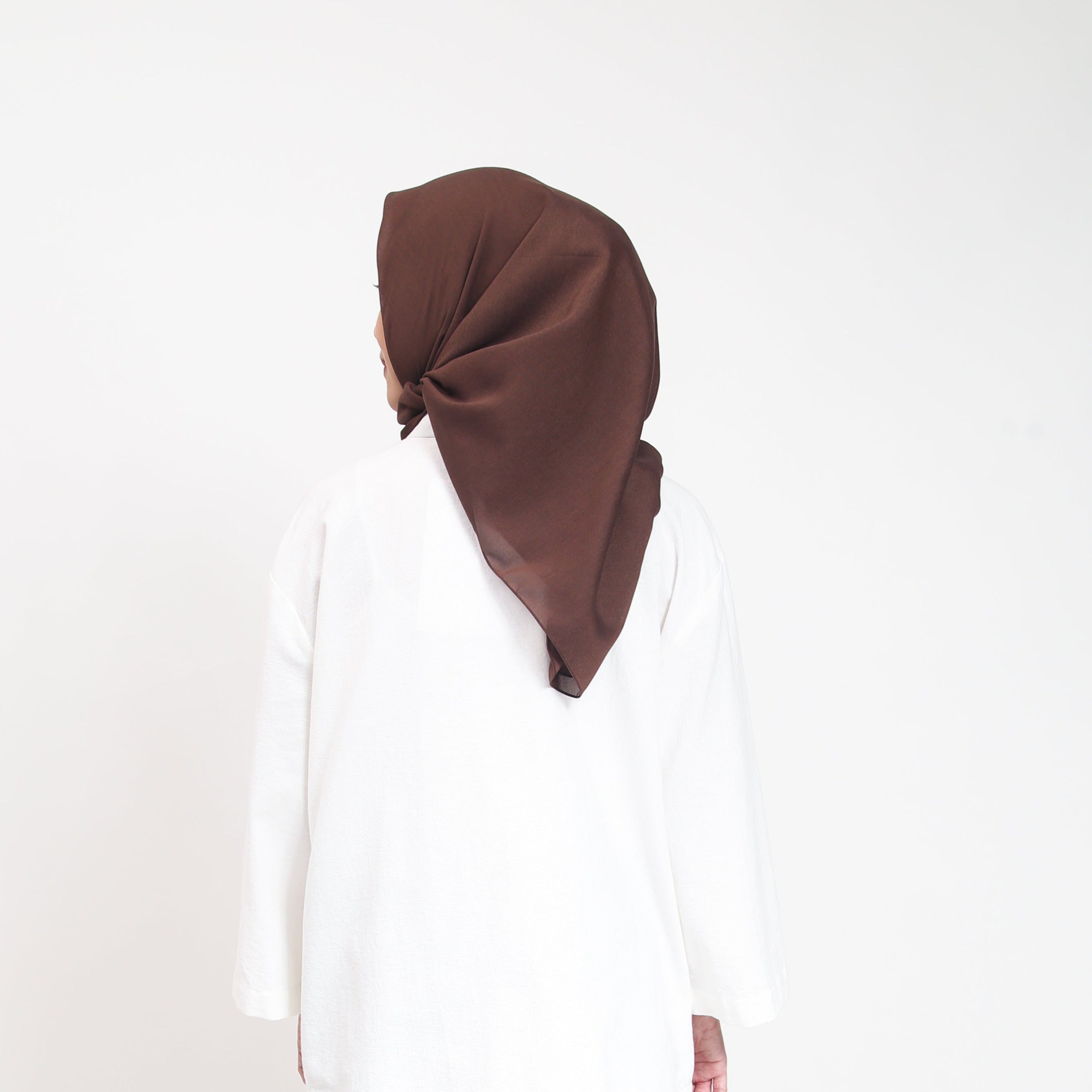 Dauky Jilbab Segi Empat Polos Voal Texture Plain Scarf - Dark brown