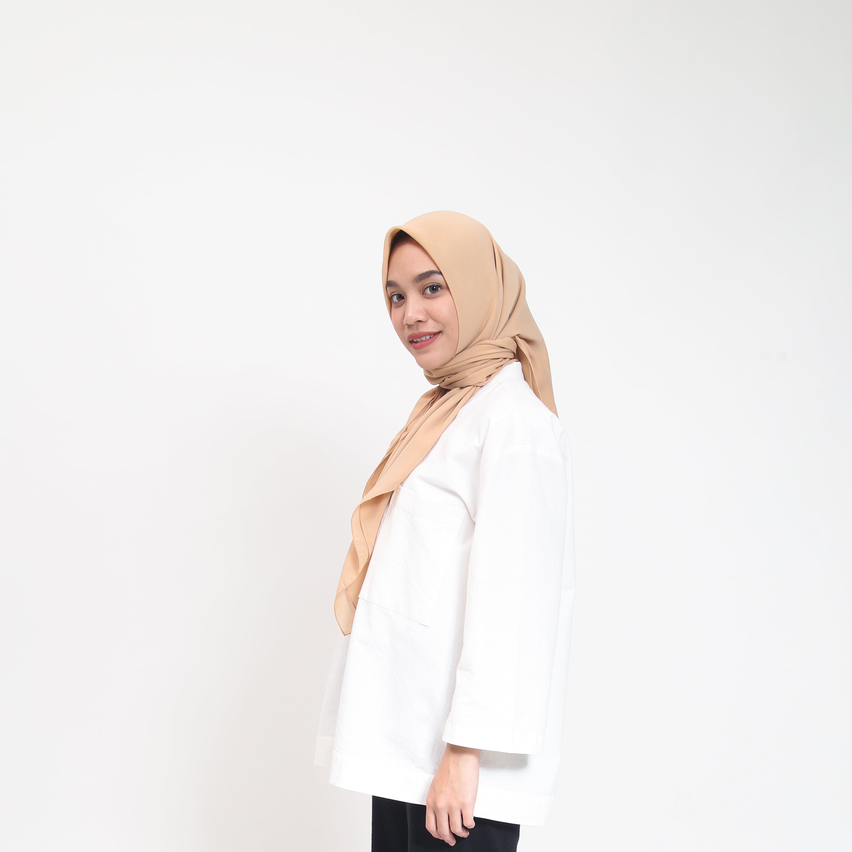 Dauky Jilbab Segi Empat Polos Voal Texture Plain Scarf - Milo