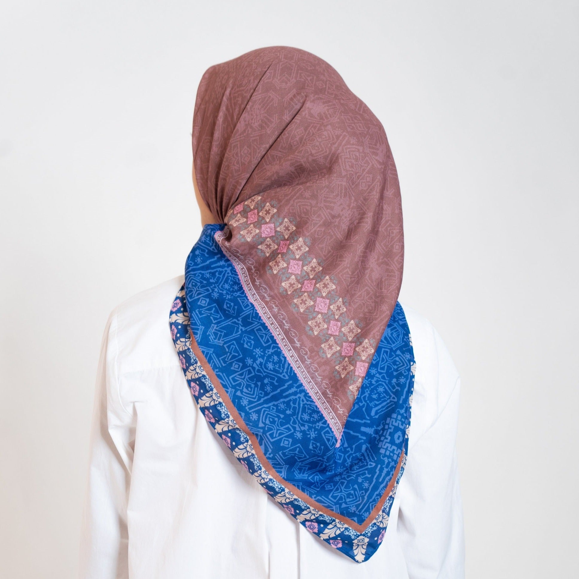 Dauky Scarf Endek Pattern Exotic Urban Collection - Teracotta