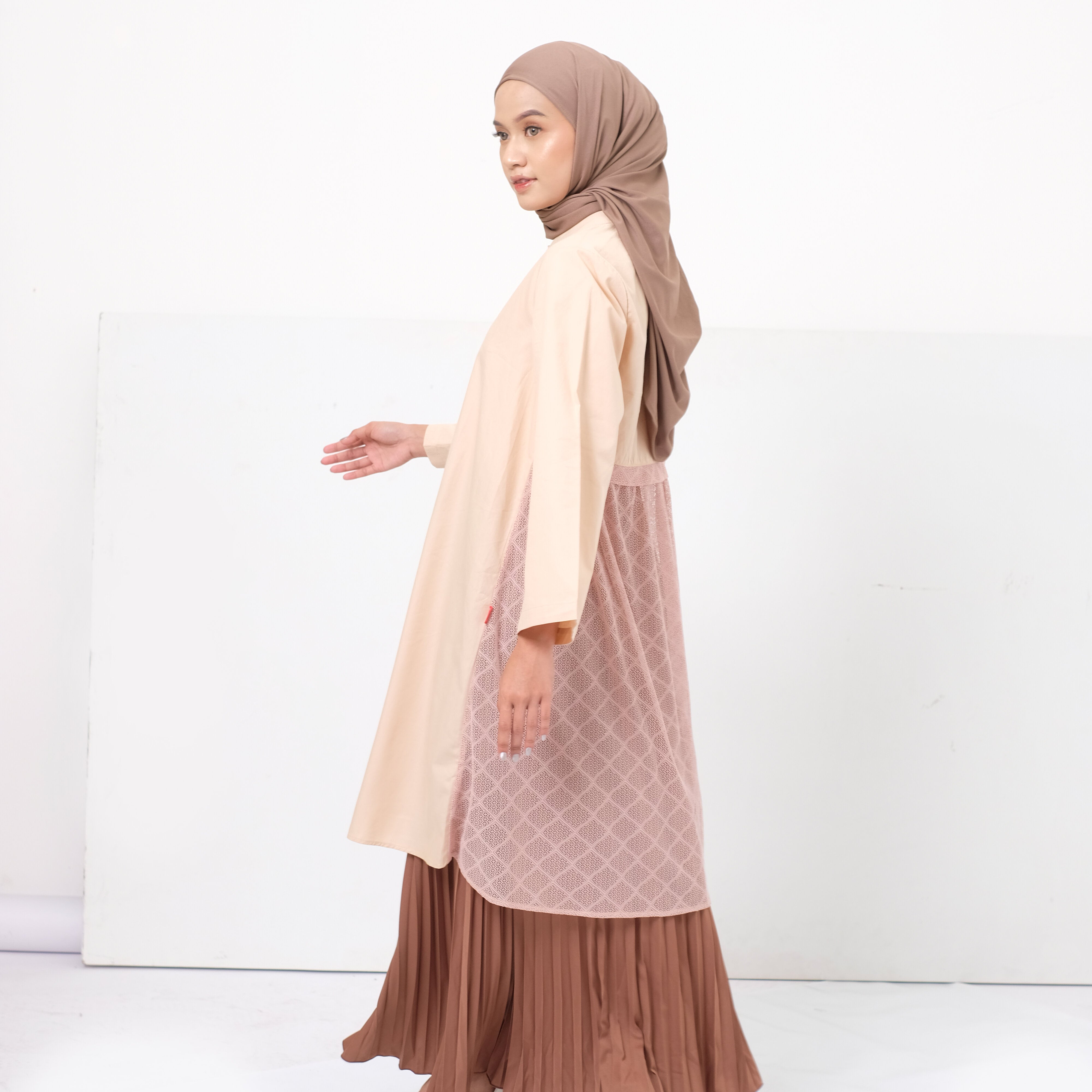 Dauky Atasan Wanita L Tunic Lace Katun - Nude