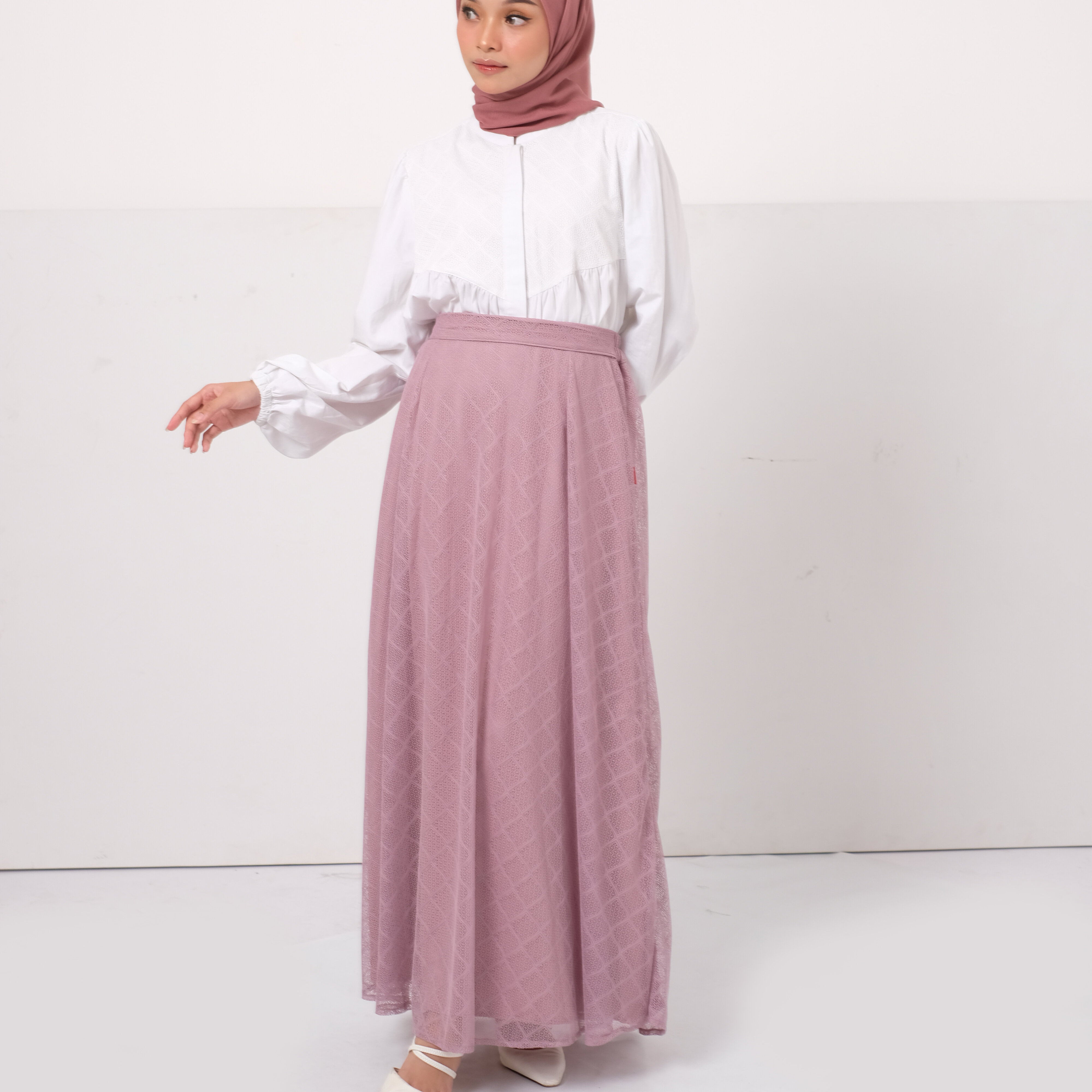 Dauky Bawahan Skirt Lace Katun - Ungu