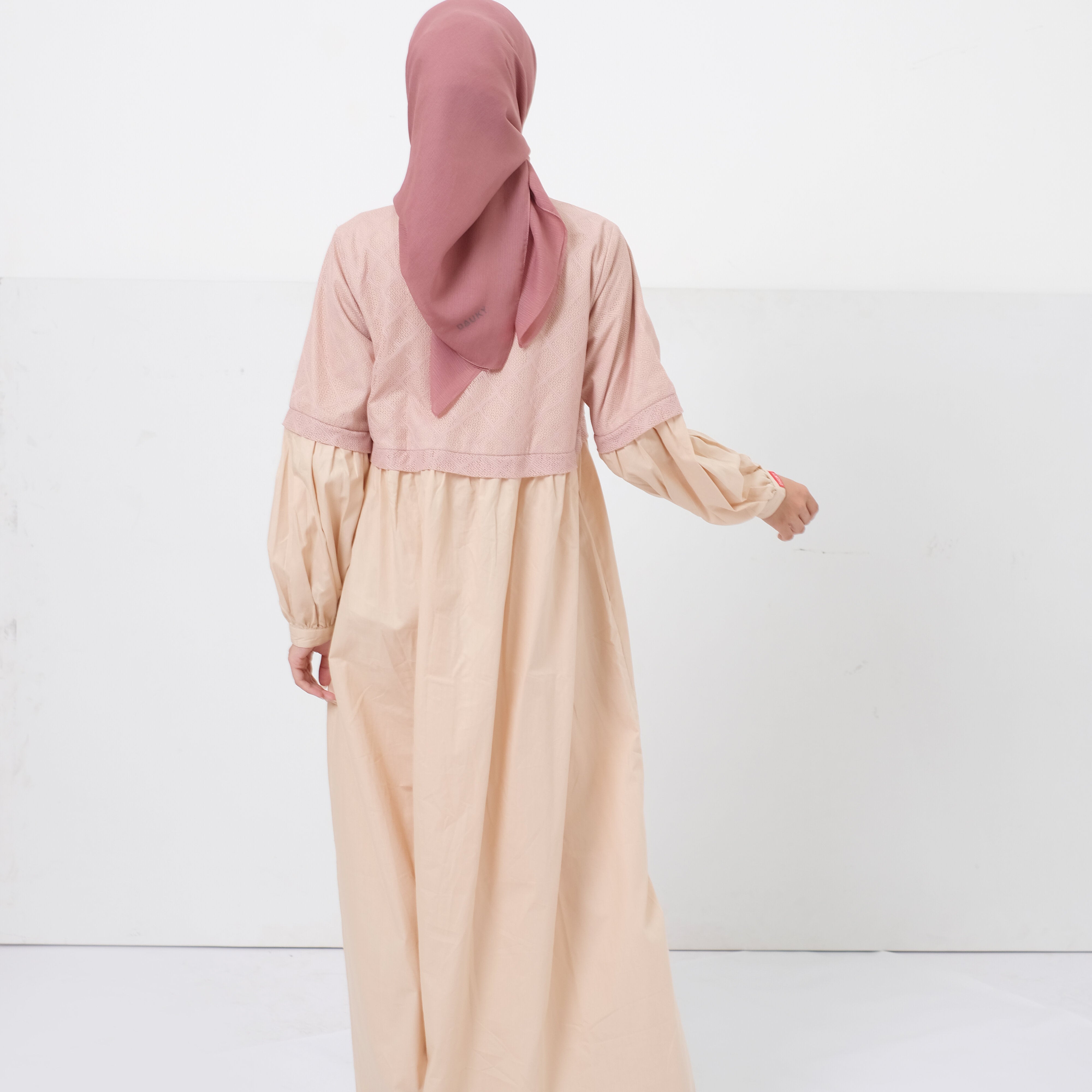 Dauky Gamis Wanita L Dress Lace Katun - Nude
