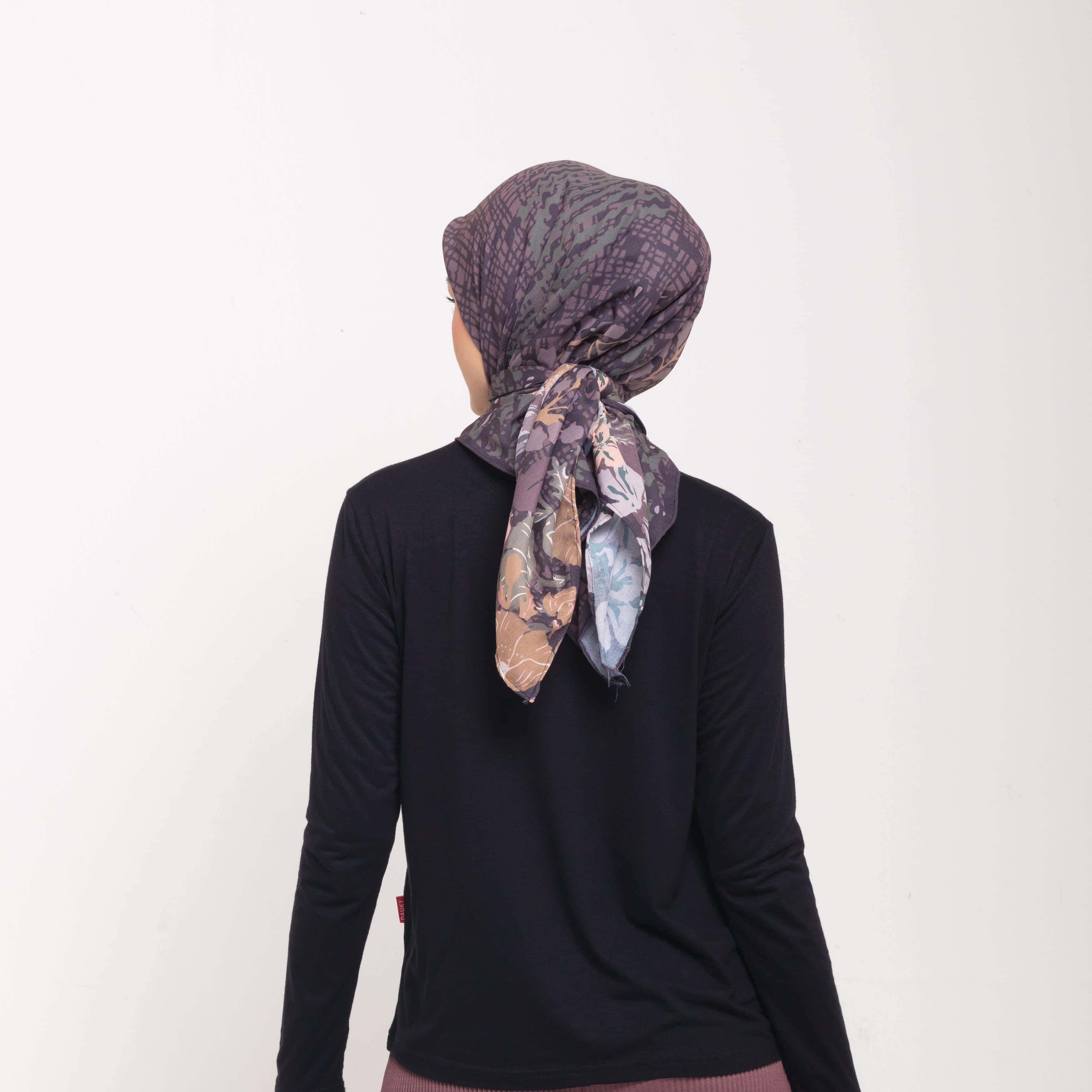 #color_hitam