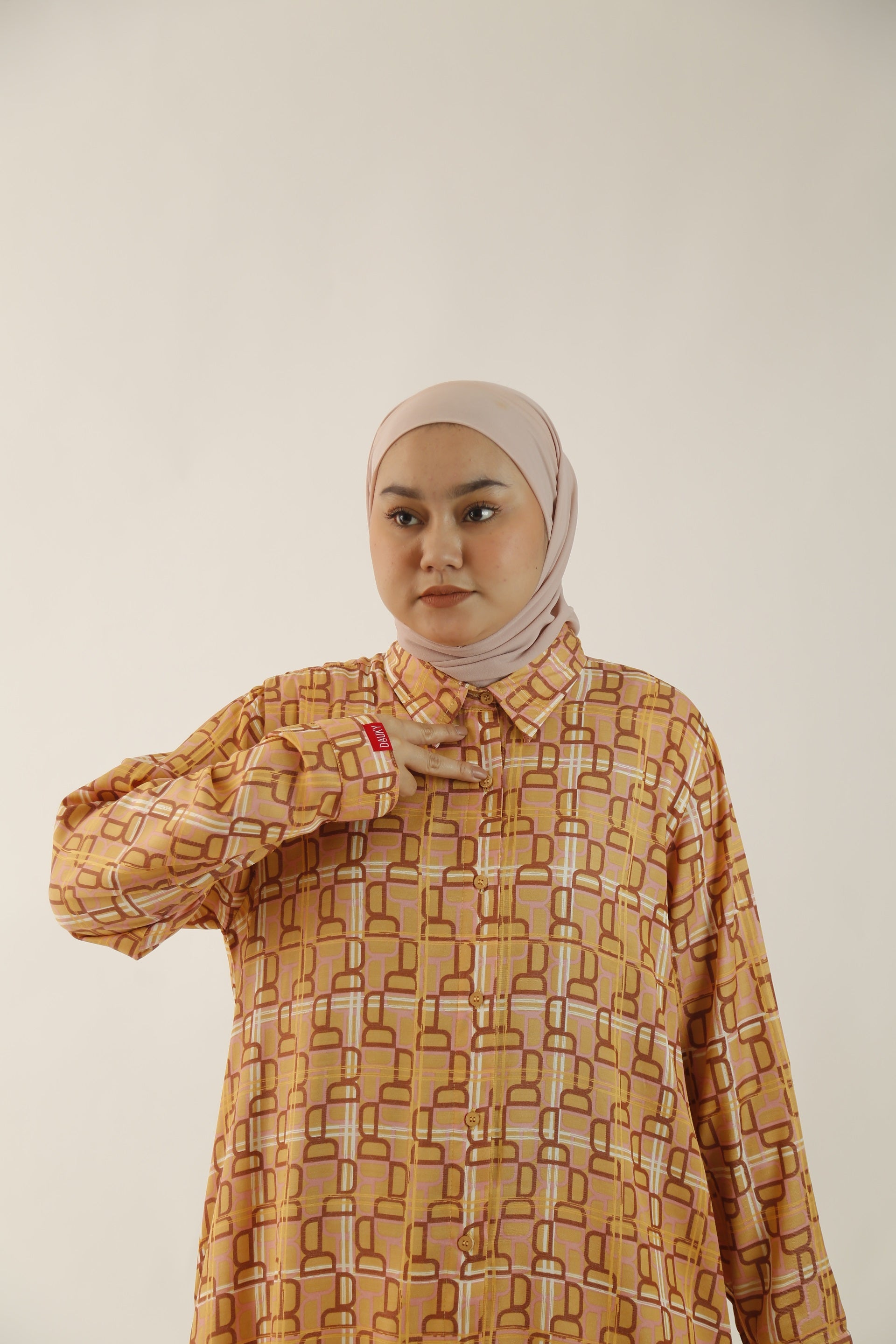 M Dress Monogram - Mustard