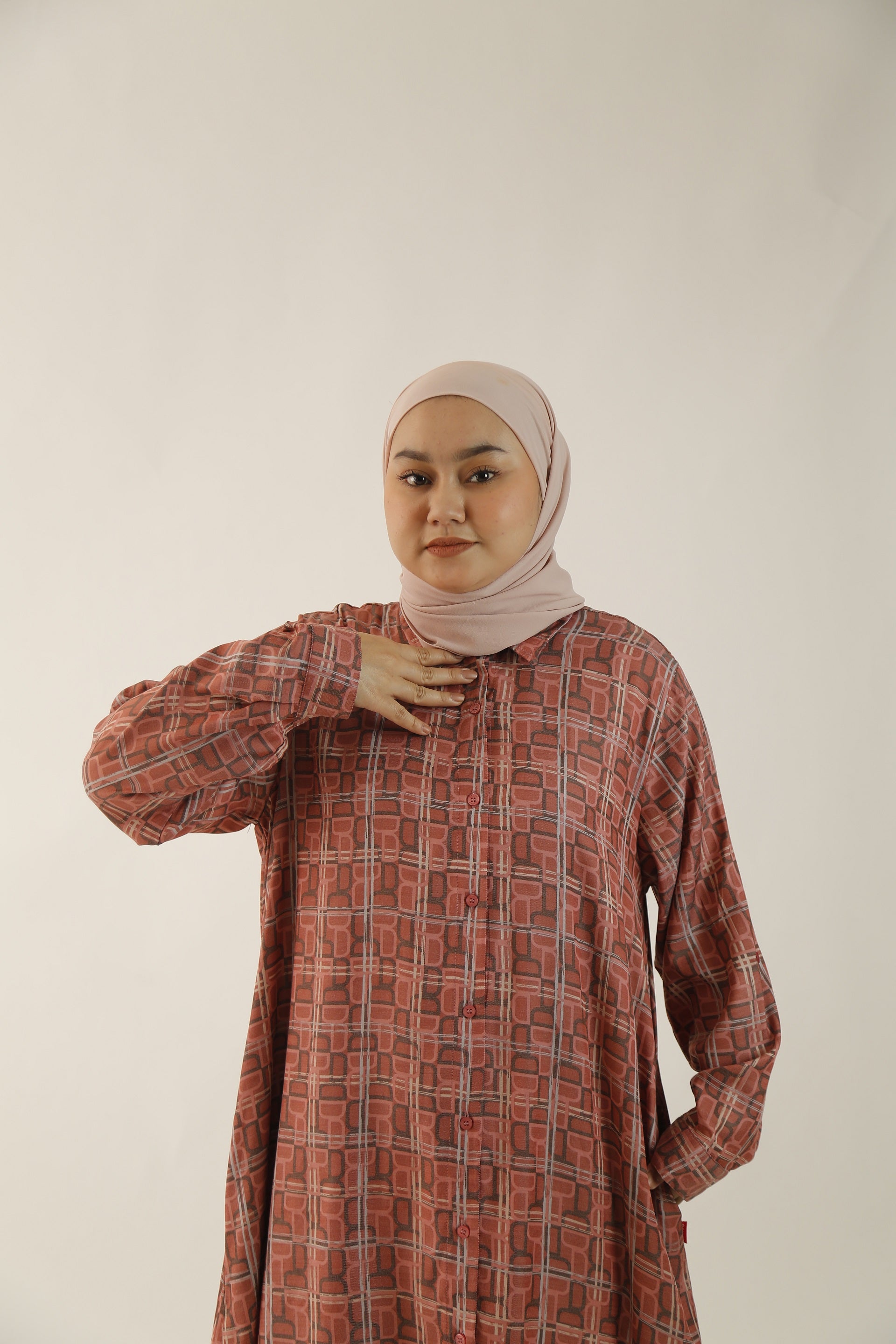 Dauky M Dress Monogram Series - Maroon