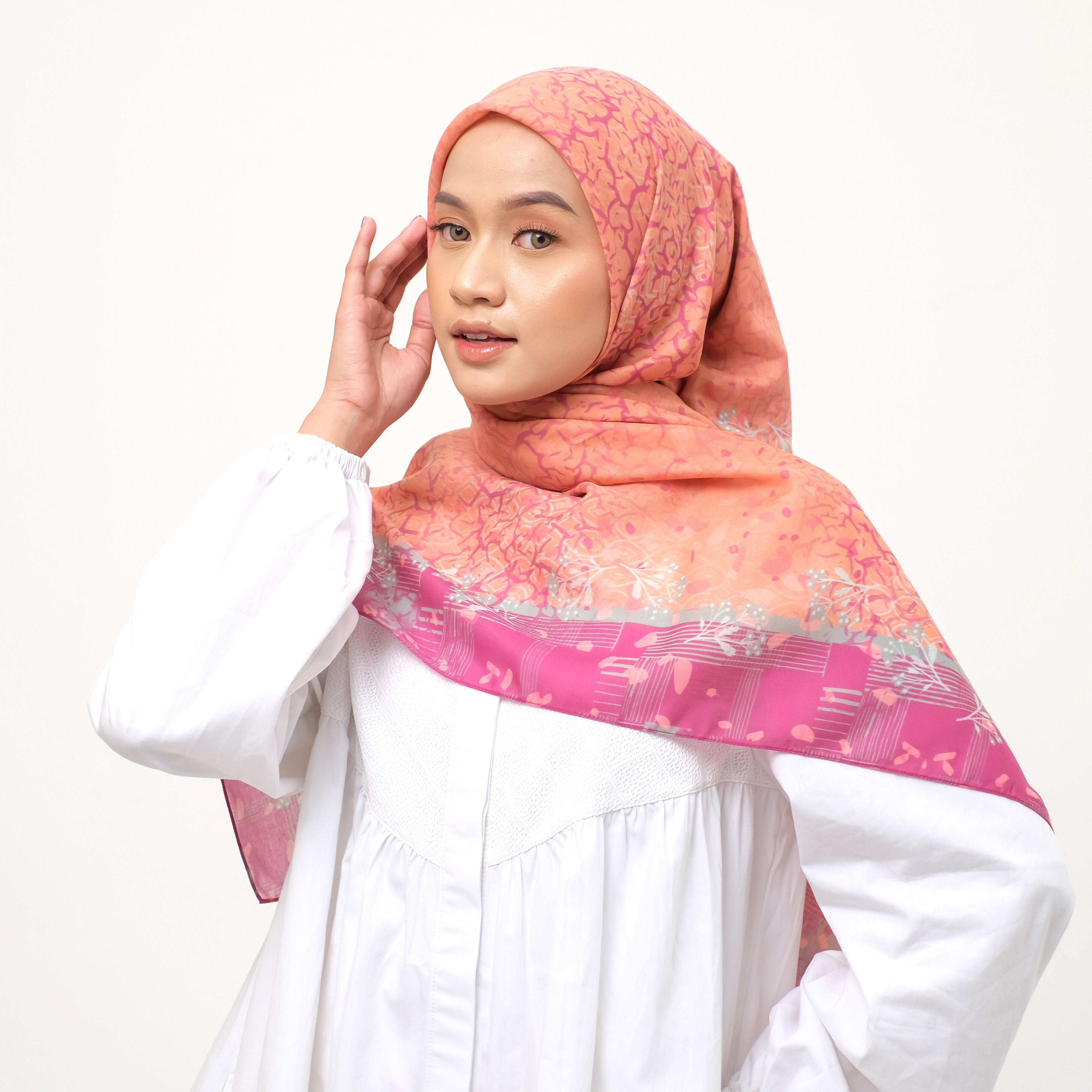 Tokyo Pattern Scarf - Merah