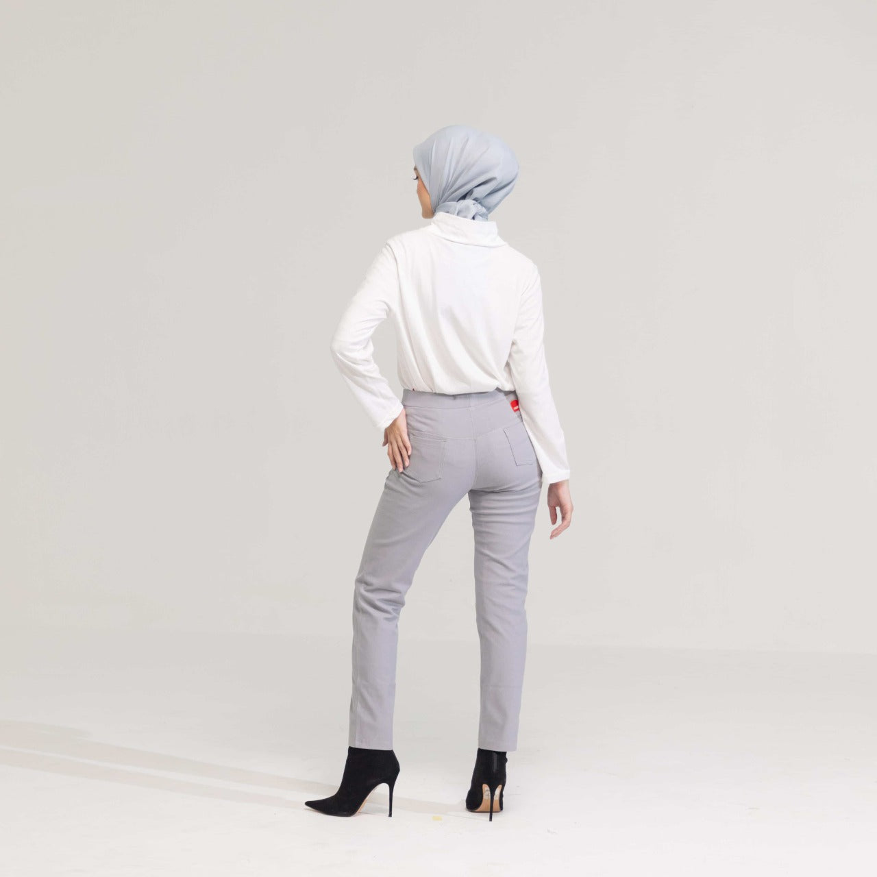 Dauky Celana Straight Fit Pants - Silver Grey