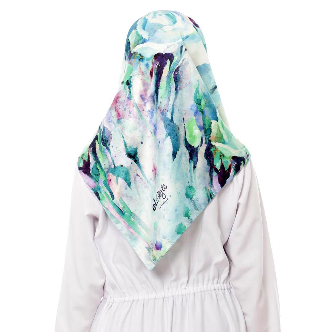 SALYA LAKENZA Random