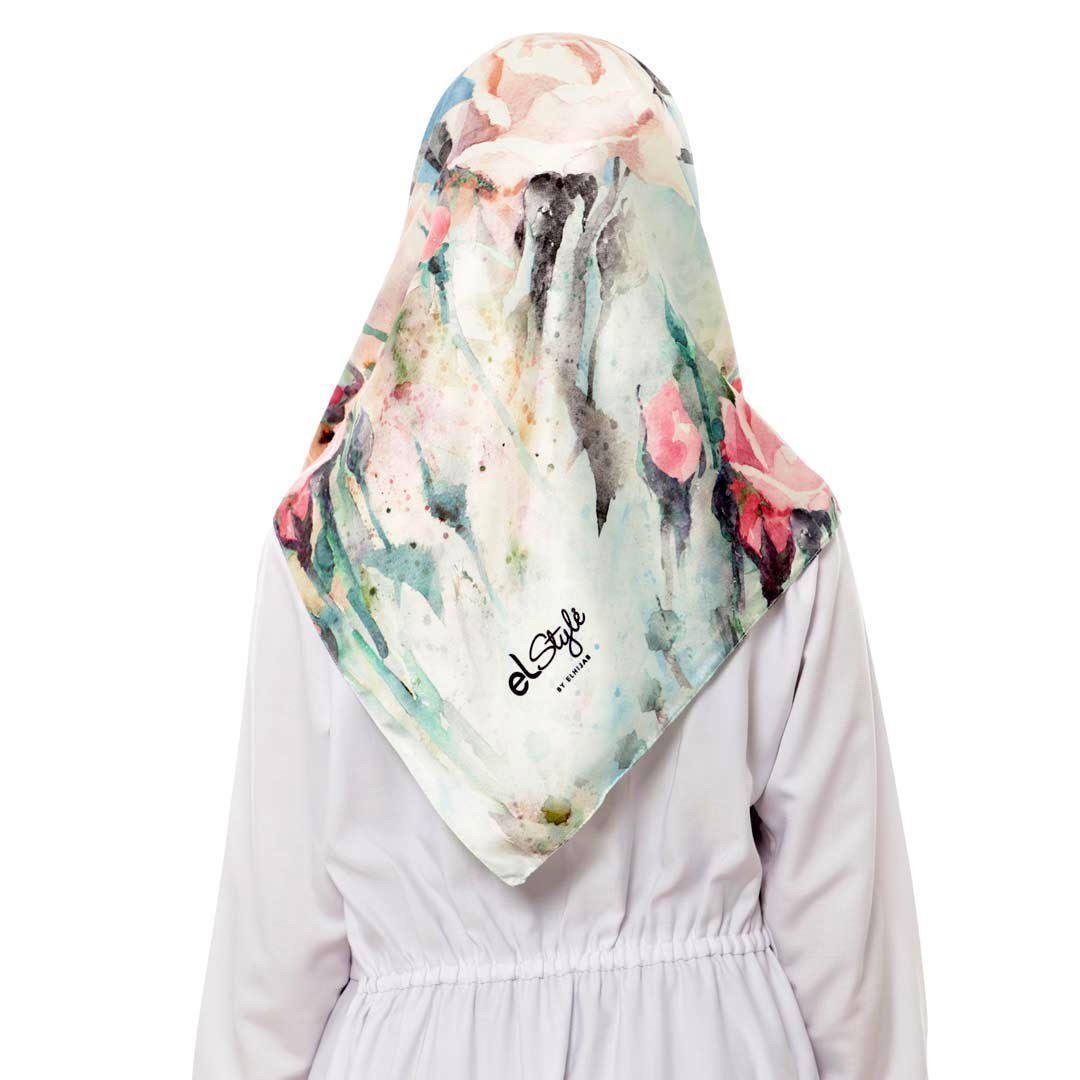 SALYA LAKENZA Random