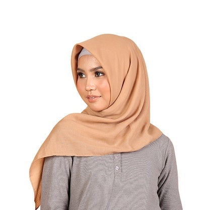 Dauky Hijab Segiempat Kerudung Polos Basic Voal Scarf - Mocca