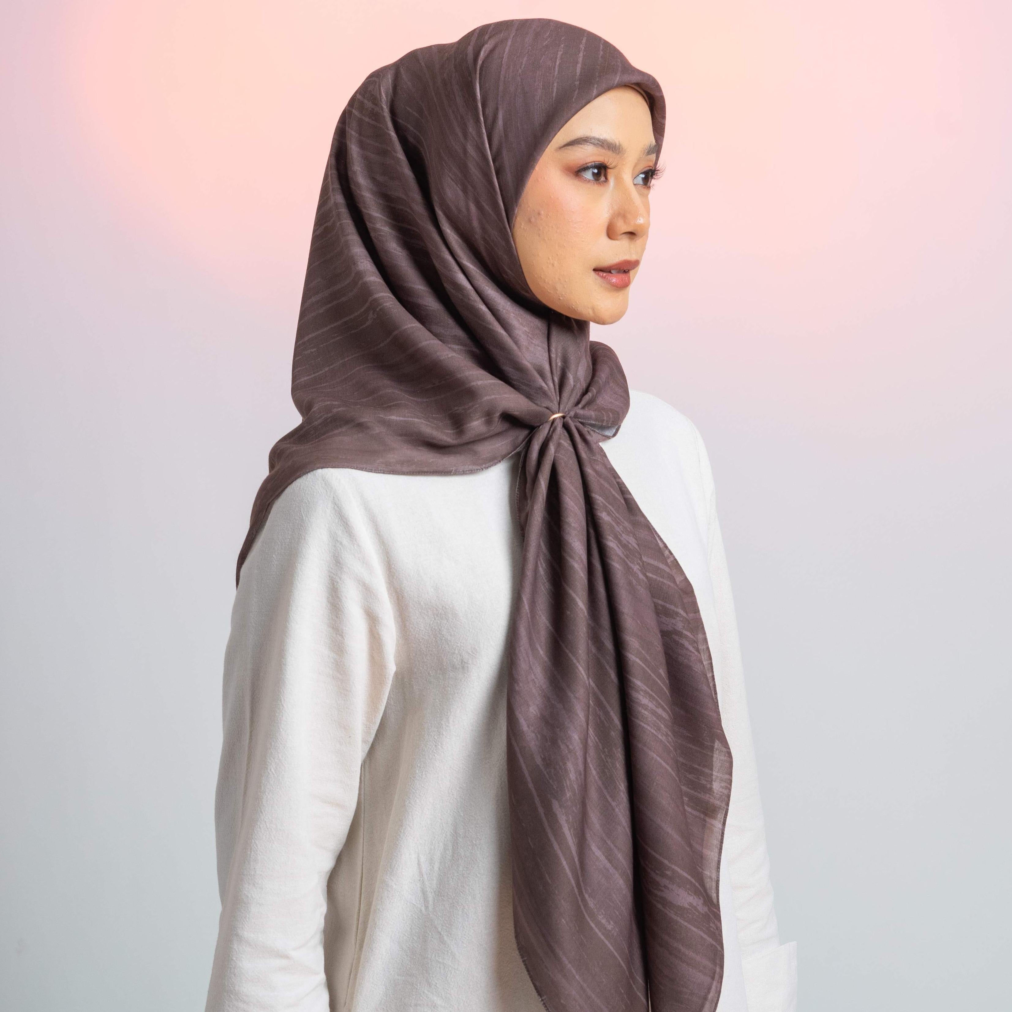 WAVY LINES SCARF