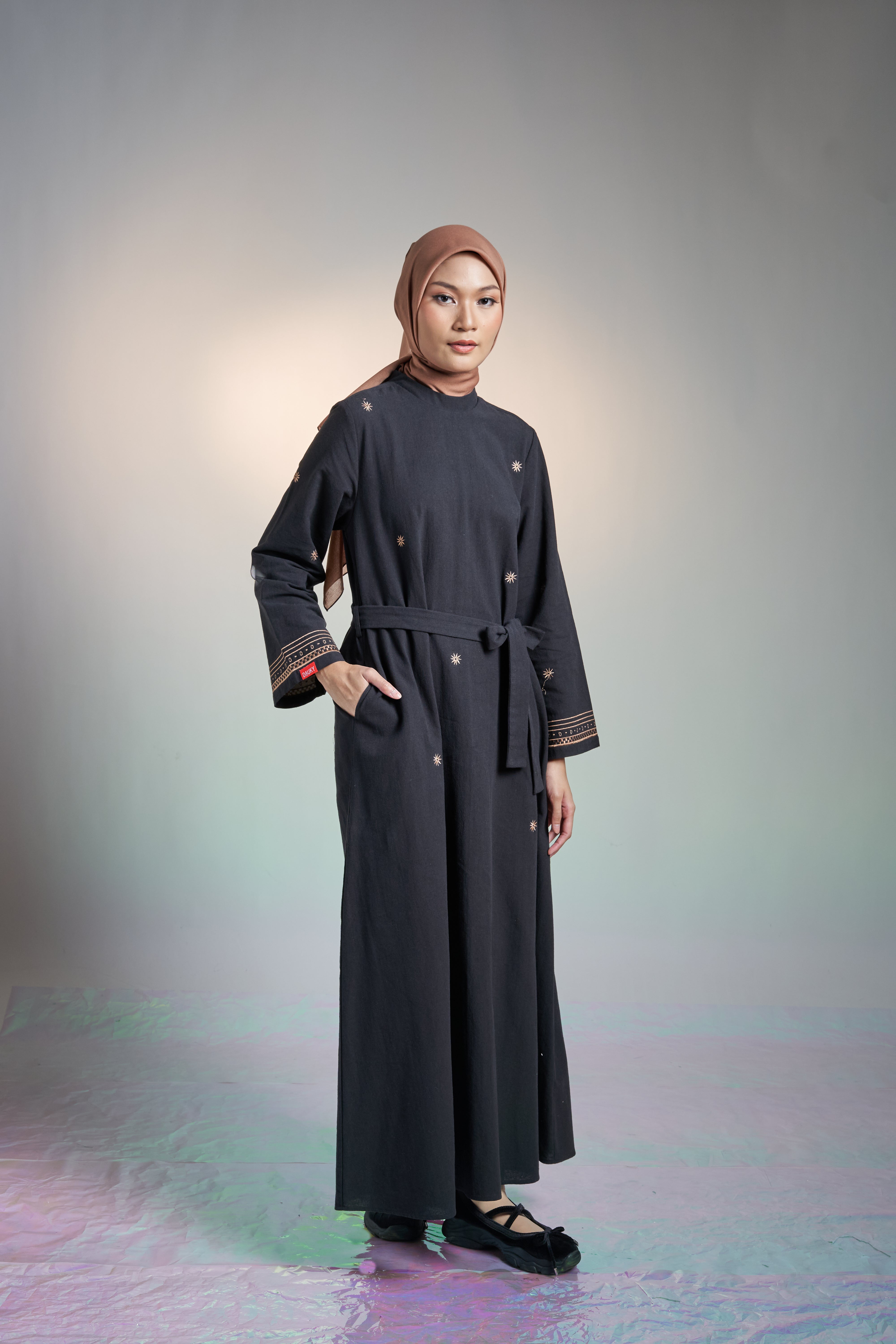 L Dress Classic Sydney - Black