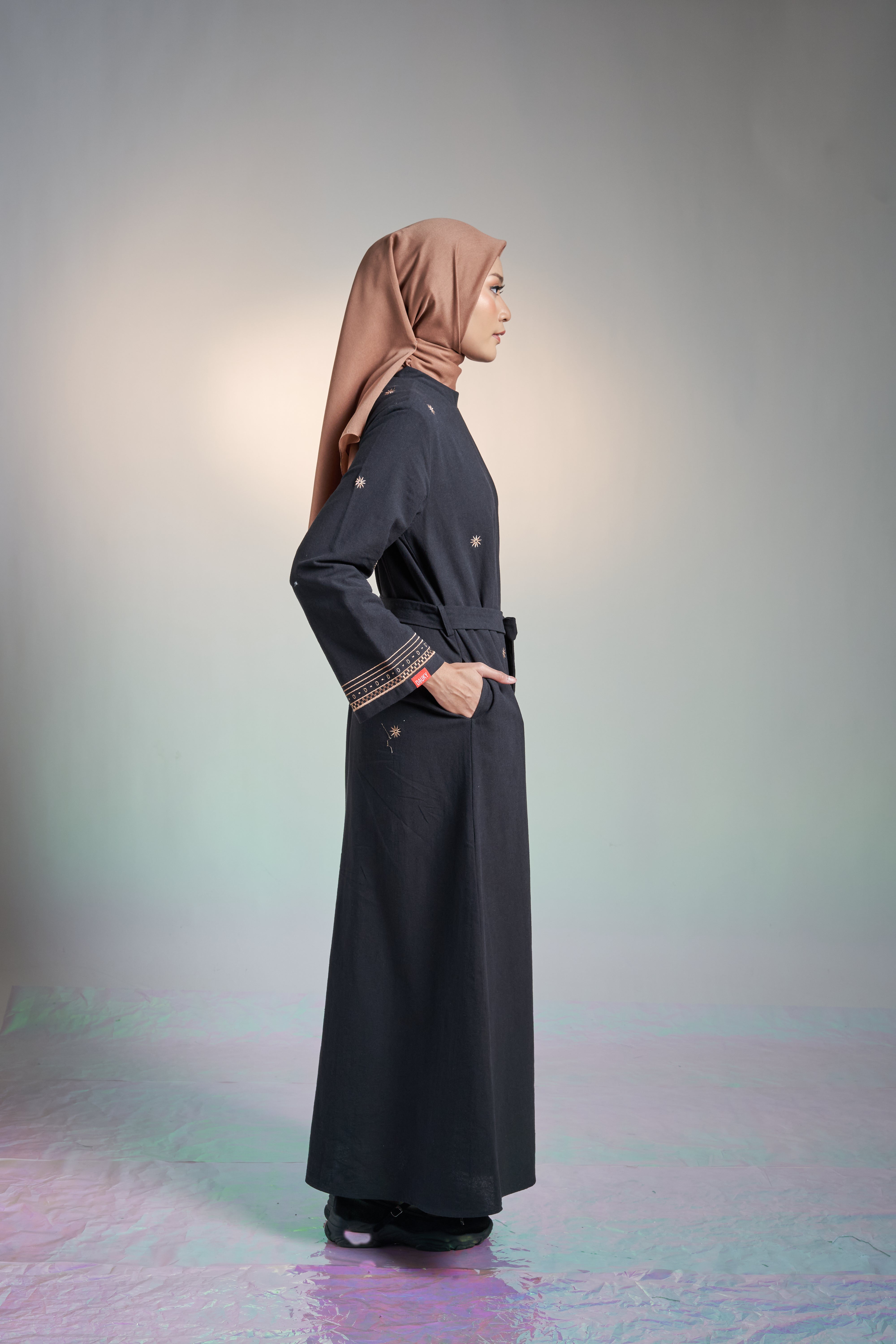 L Dress Classic Sydney - Black