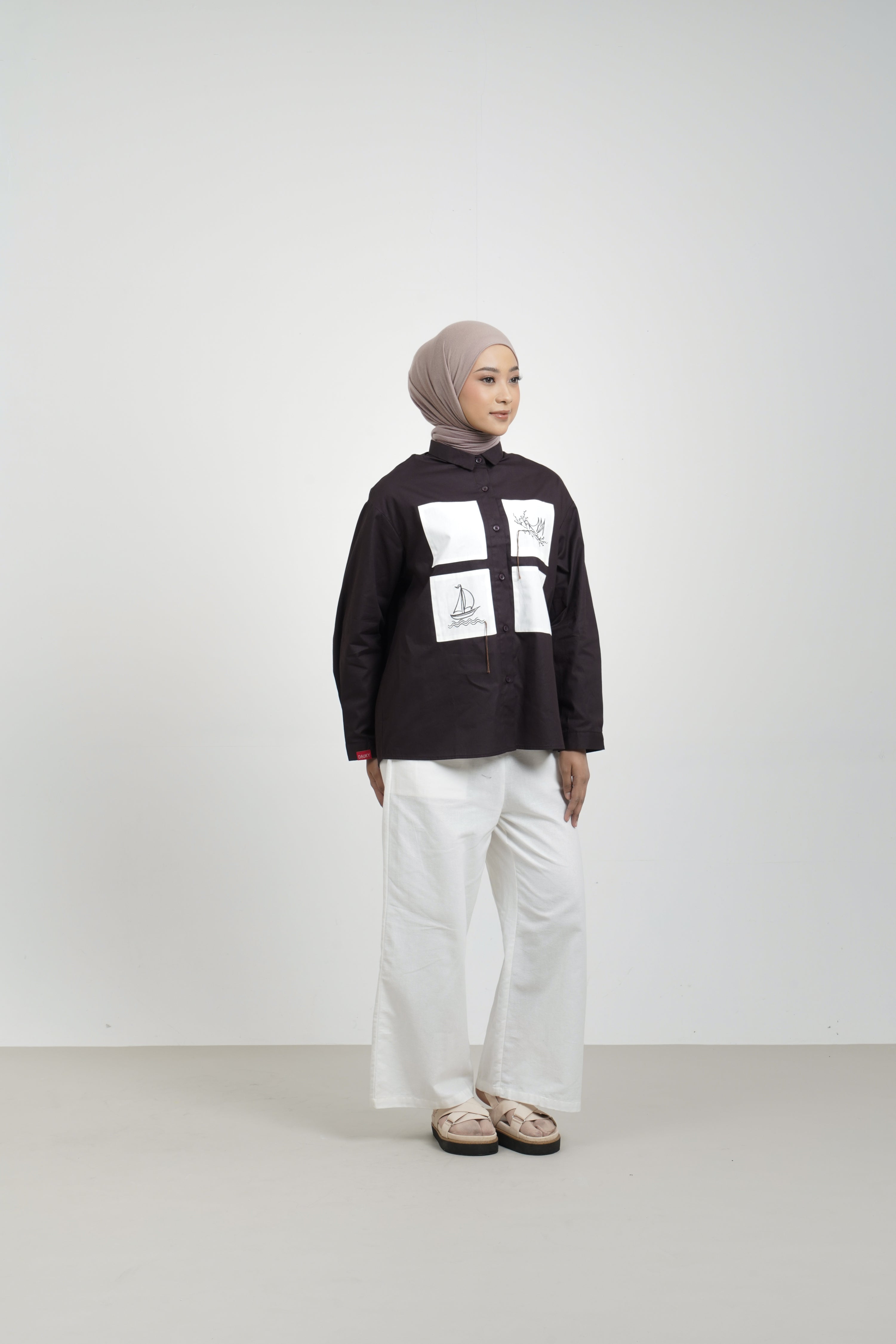 M Tunic Embro Patch Wanderer