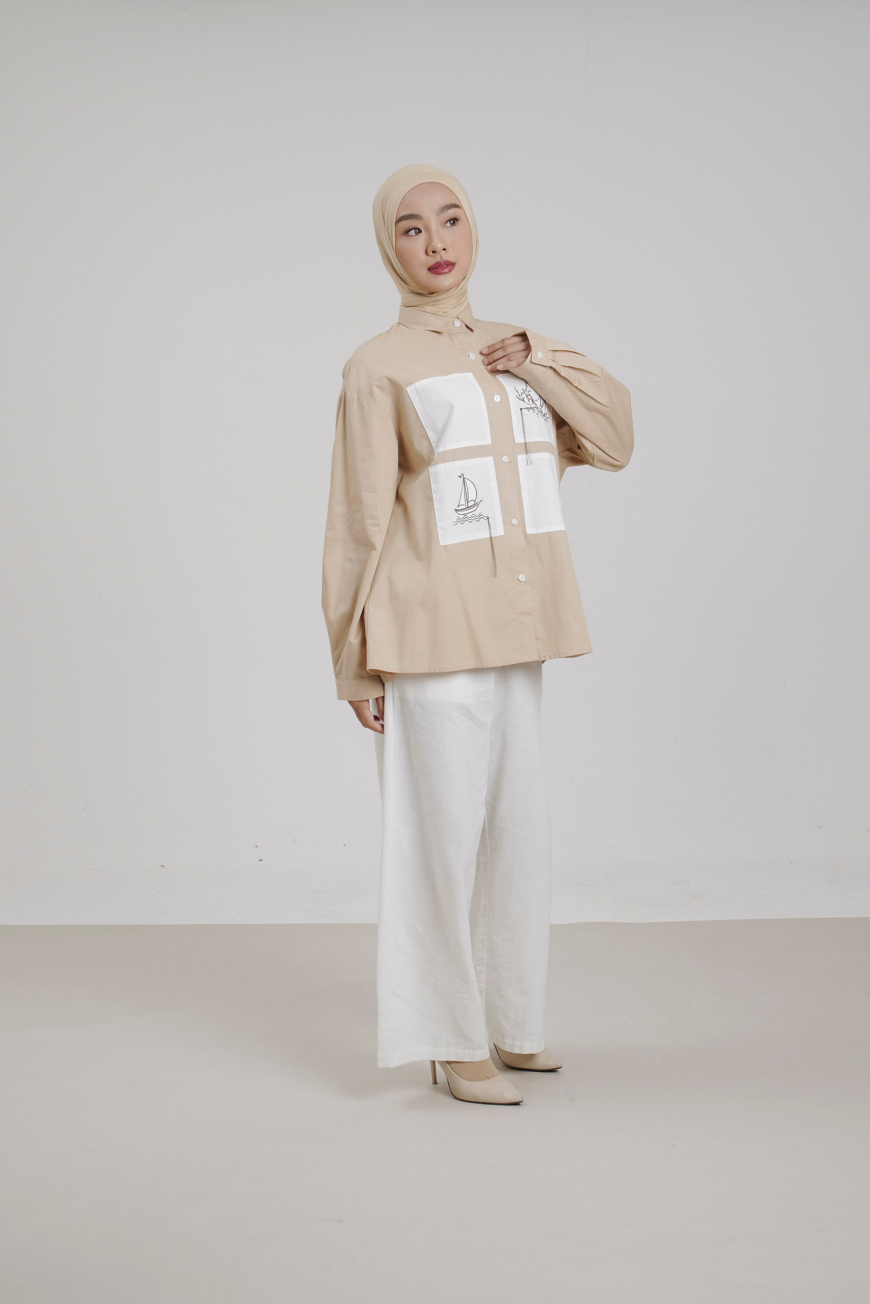 M Tunic Embro Patch Wanderer