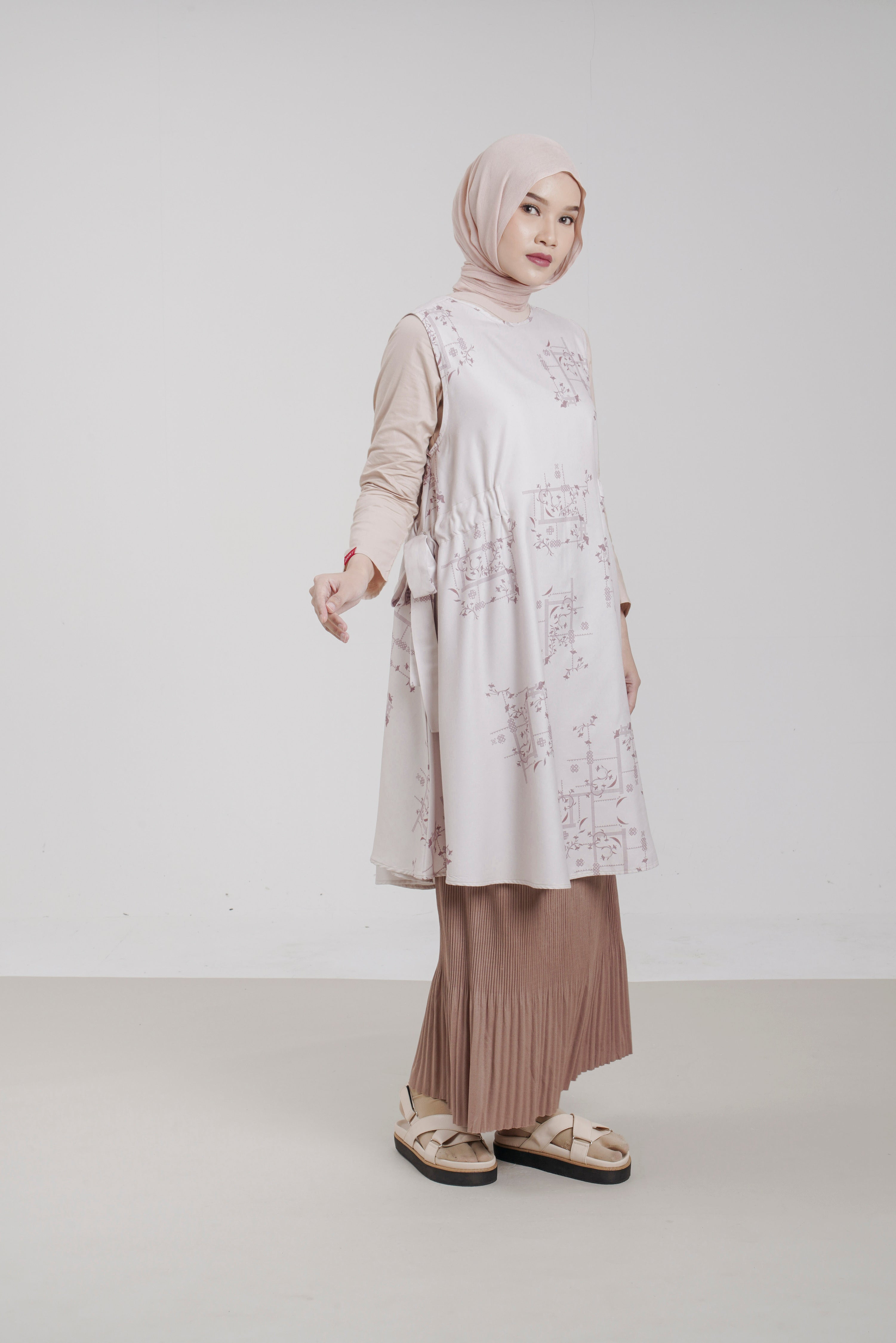 L Tunic Sleeveless Bitter Bloom