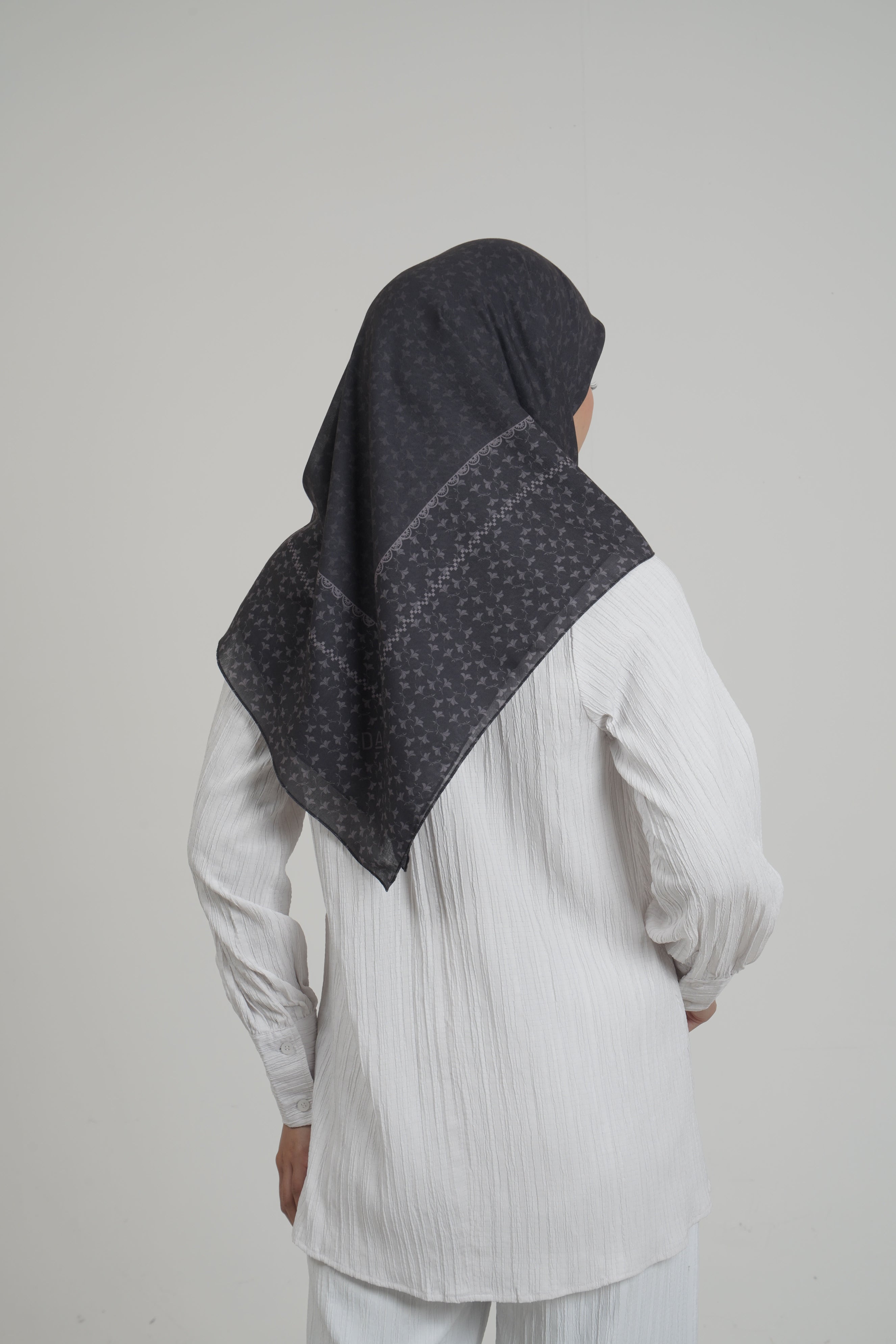 Bloom Bordered Scarf