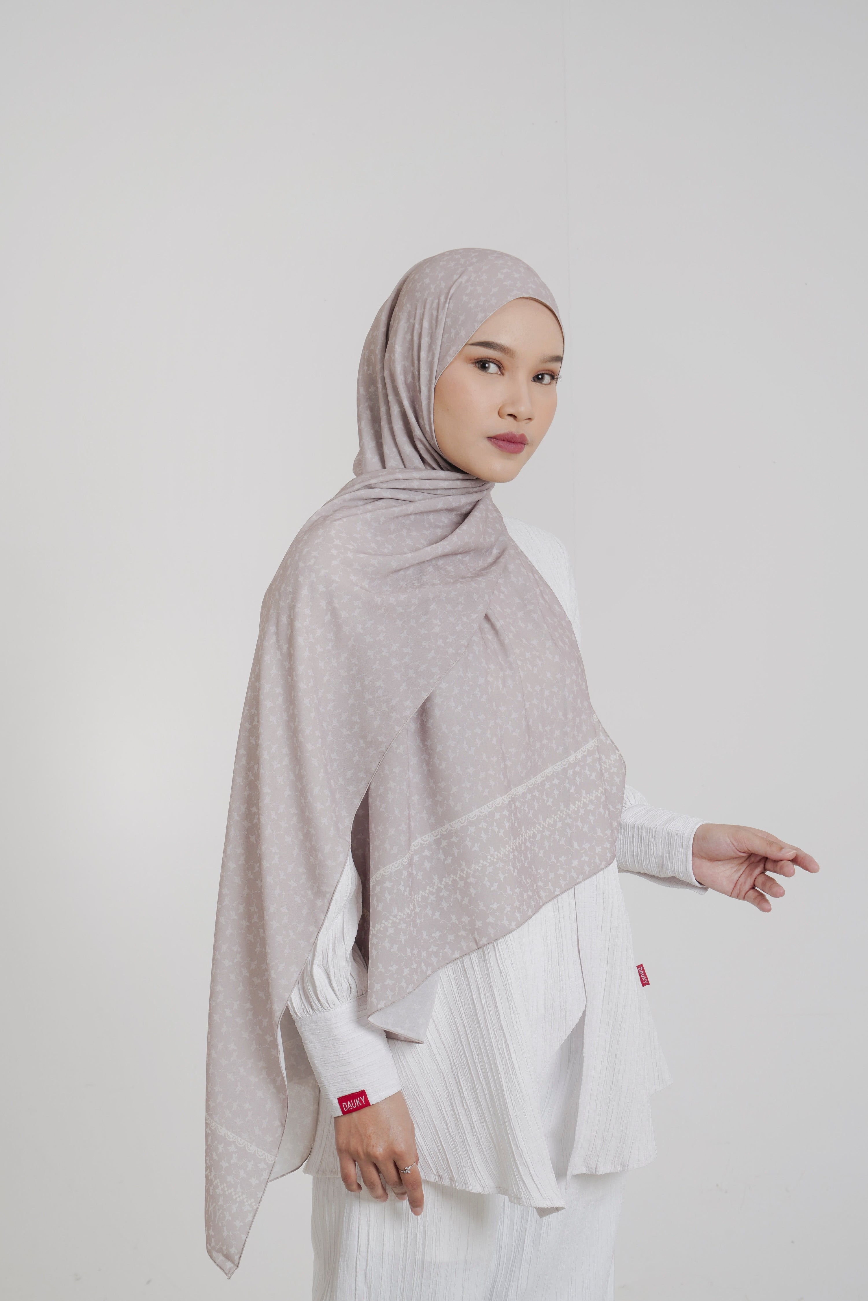Bloom Bordered Pashmina