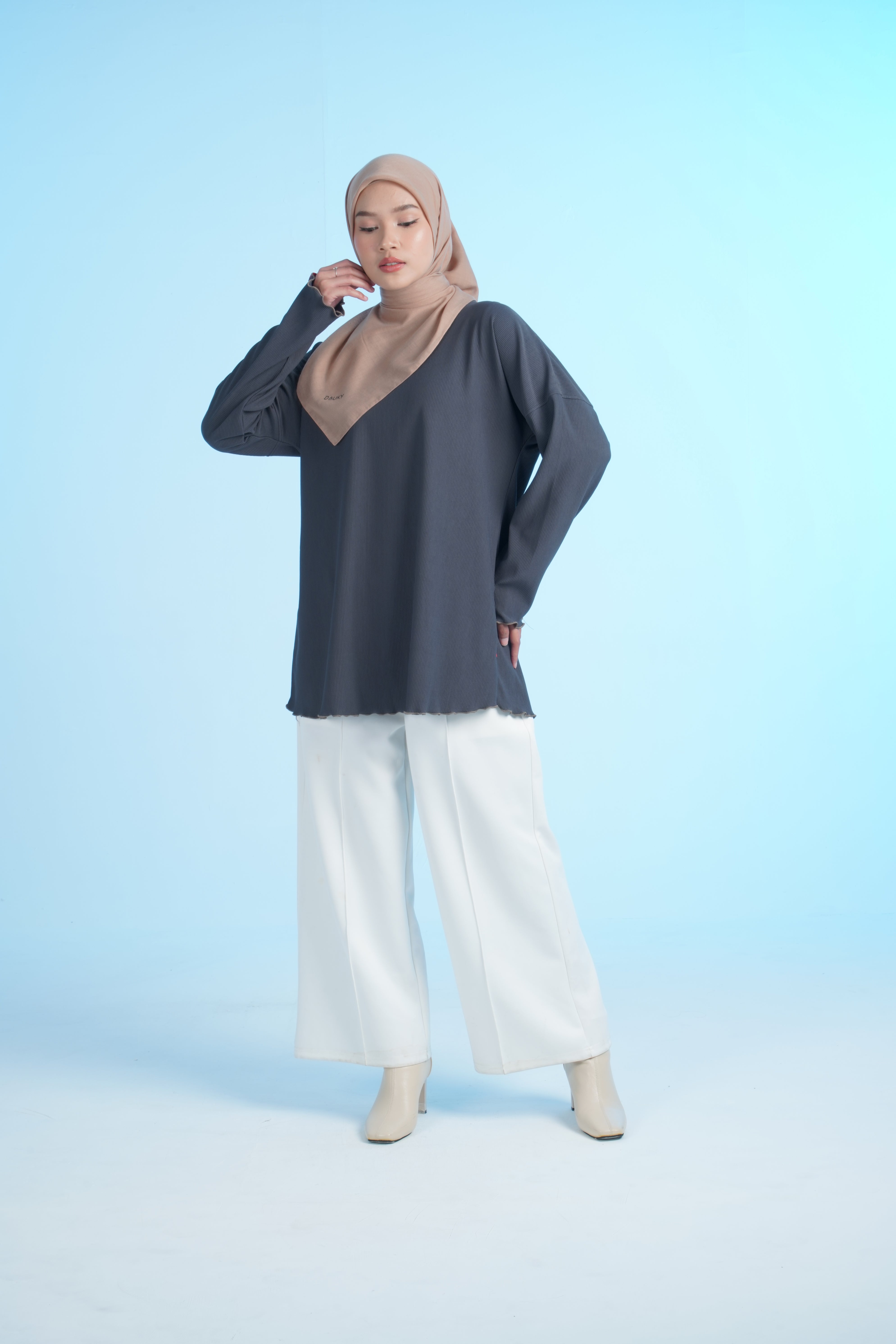 M TUNIC BS CONTRASTED LINE