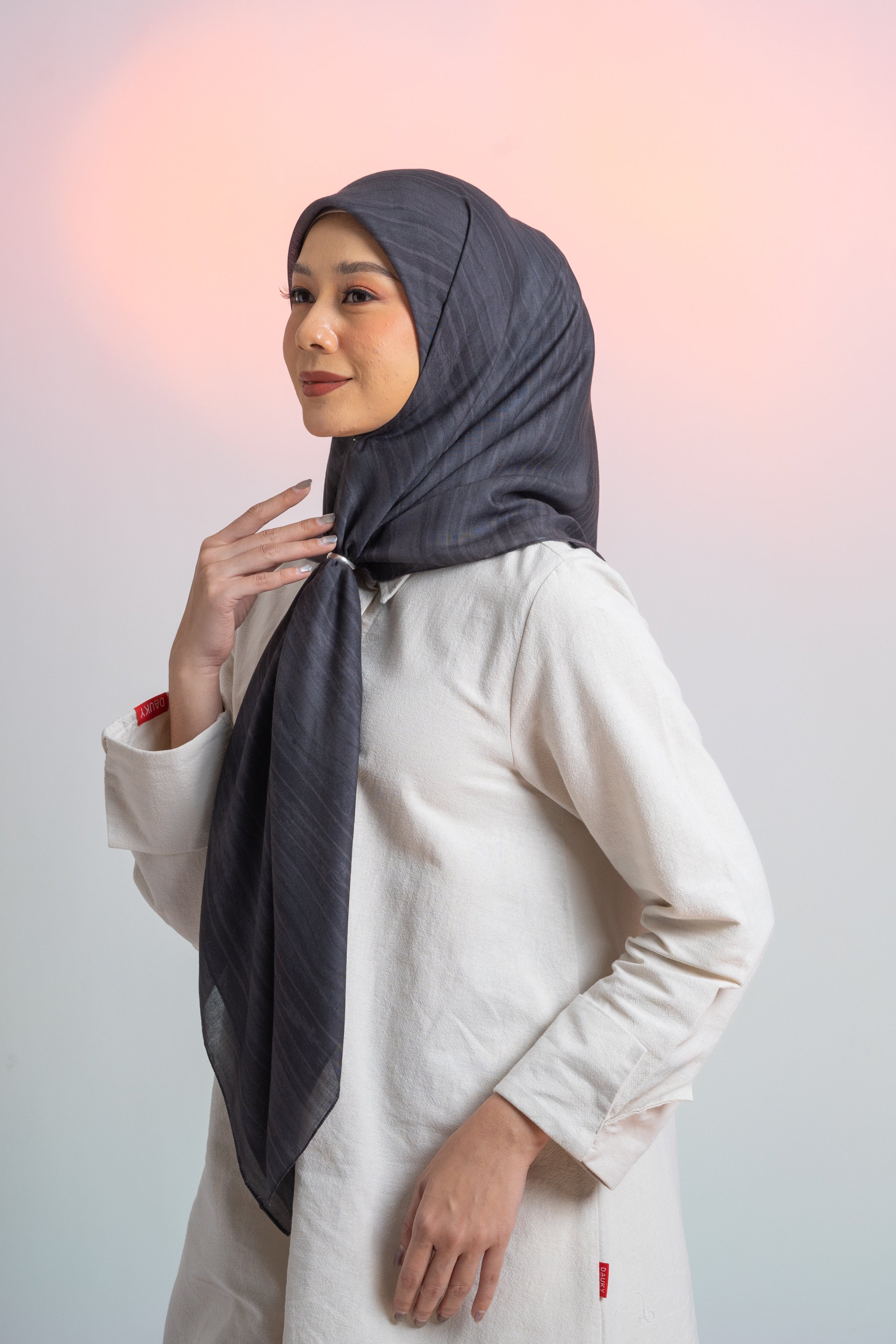 WAVY LINES SCARF