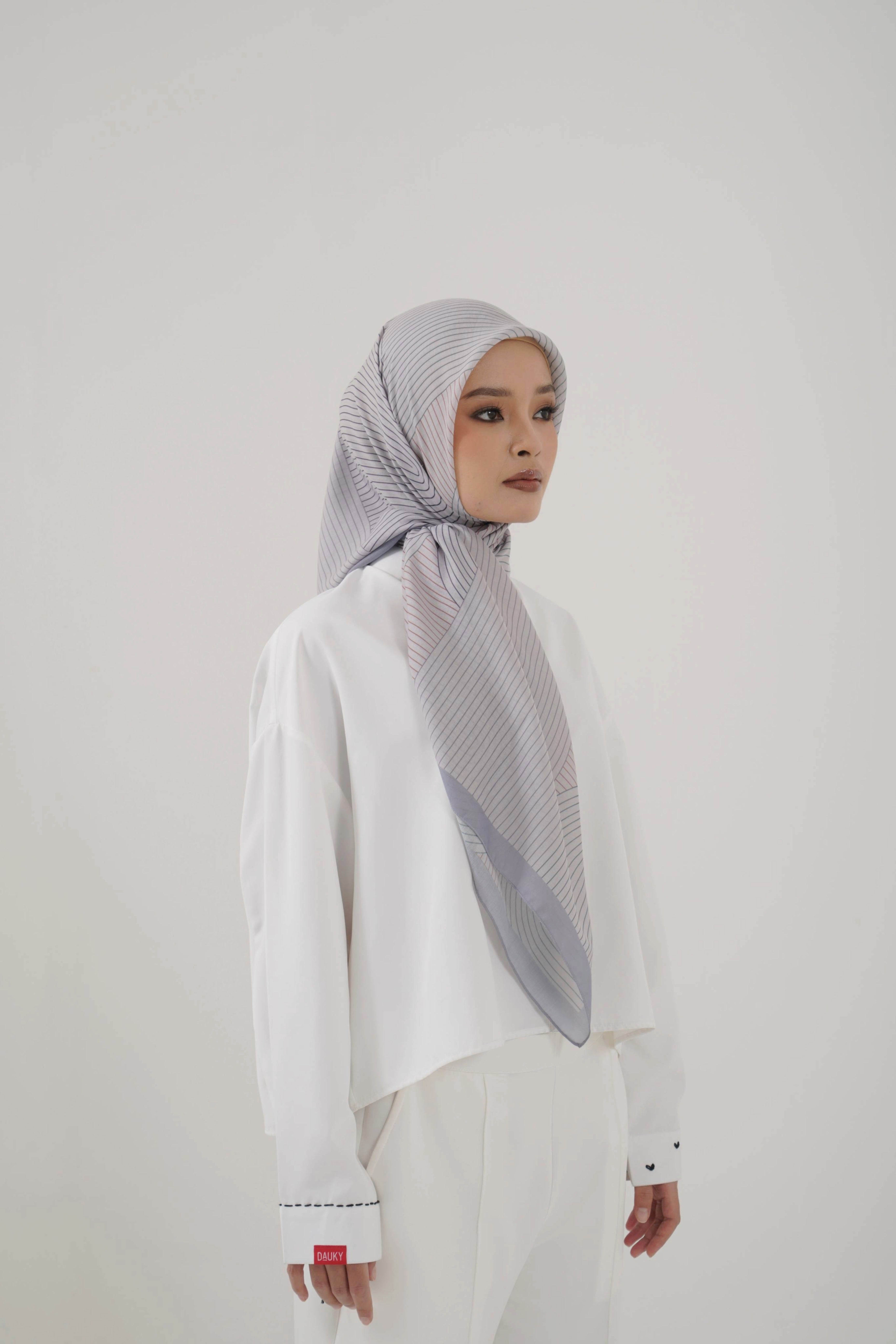 Curved Line Scarf