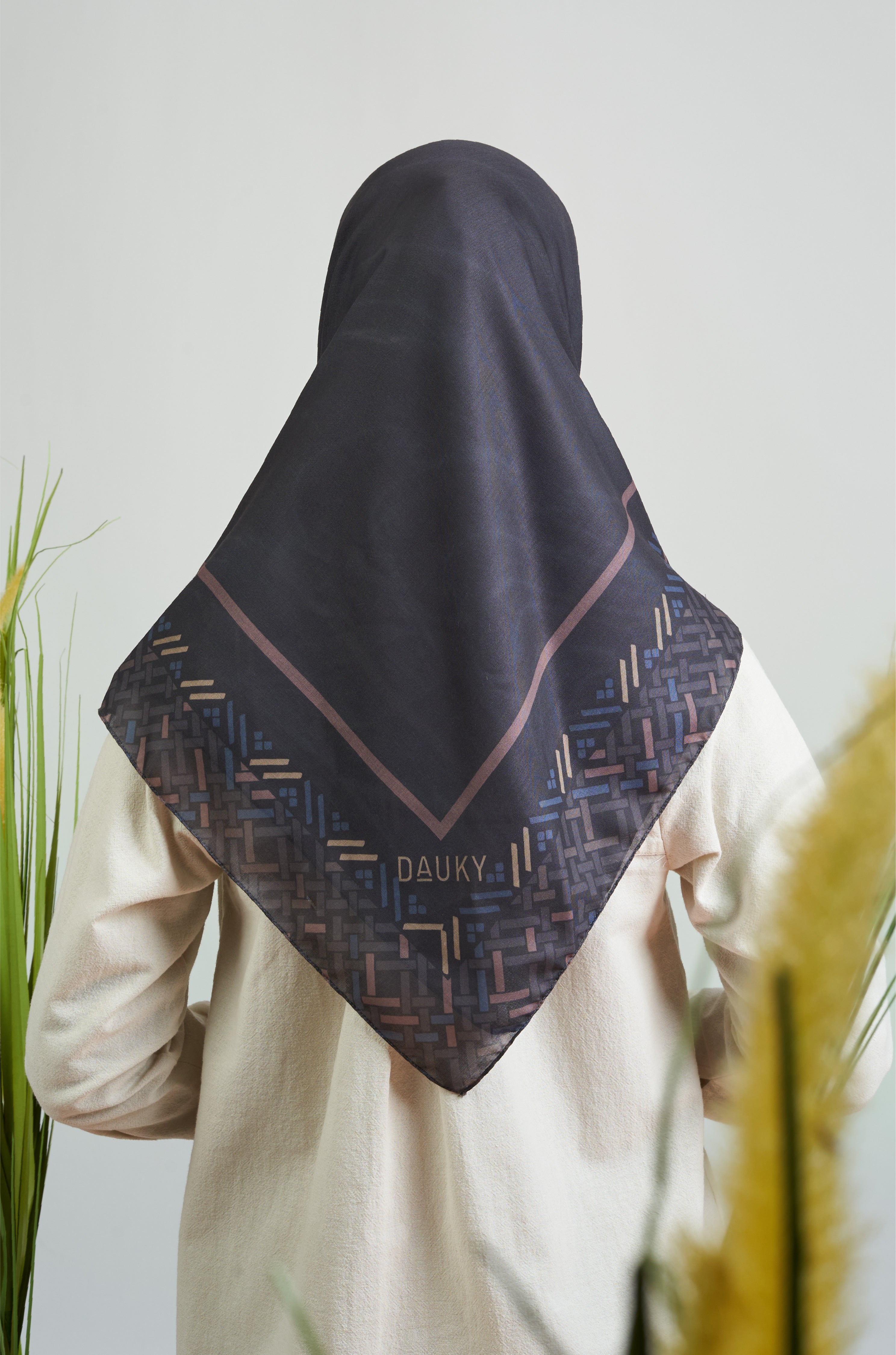 Decorative Geo Scarf - Black