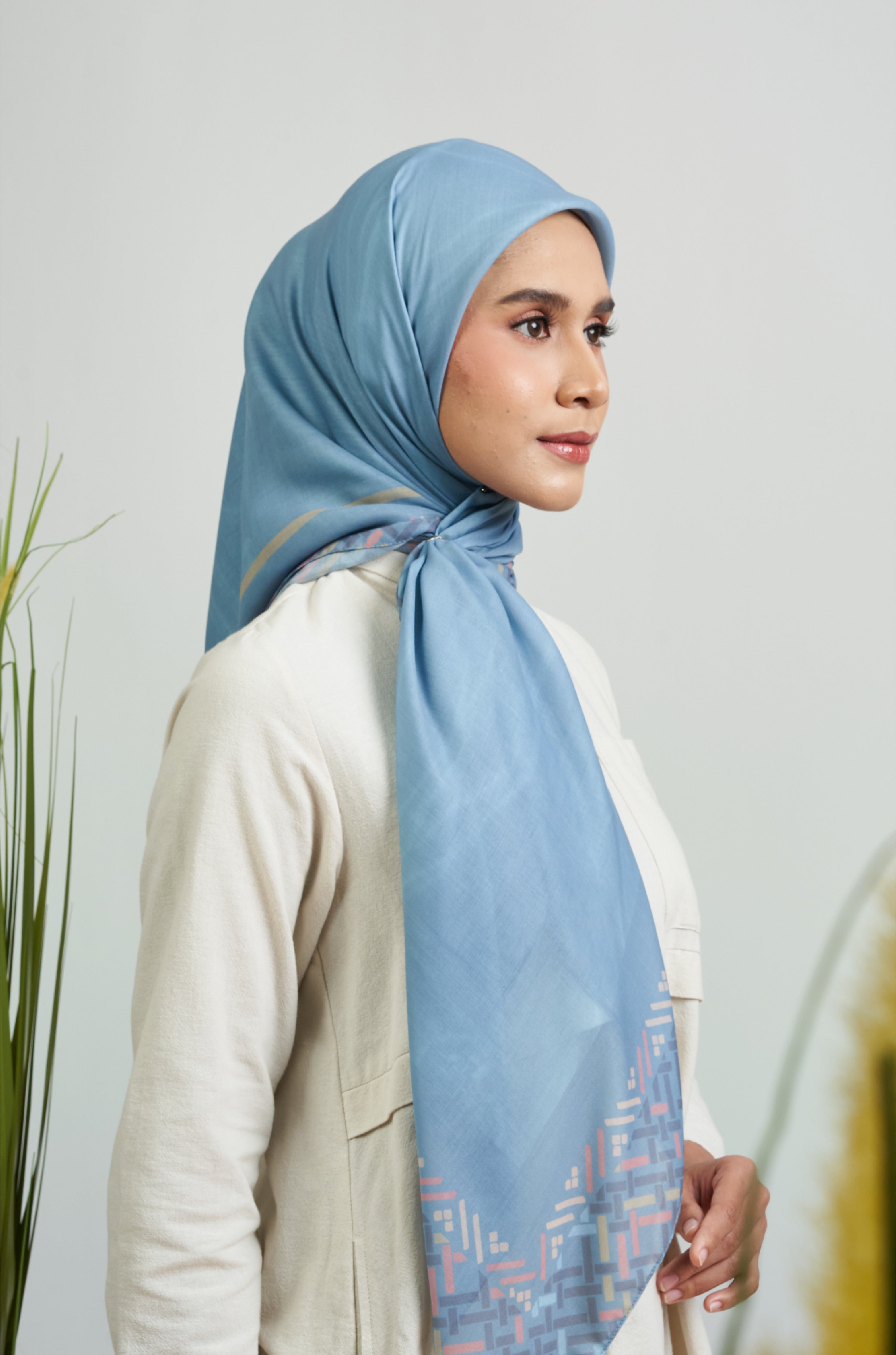 Decorative Geo Scarf - Tosca