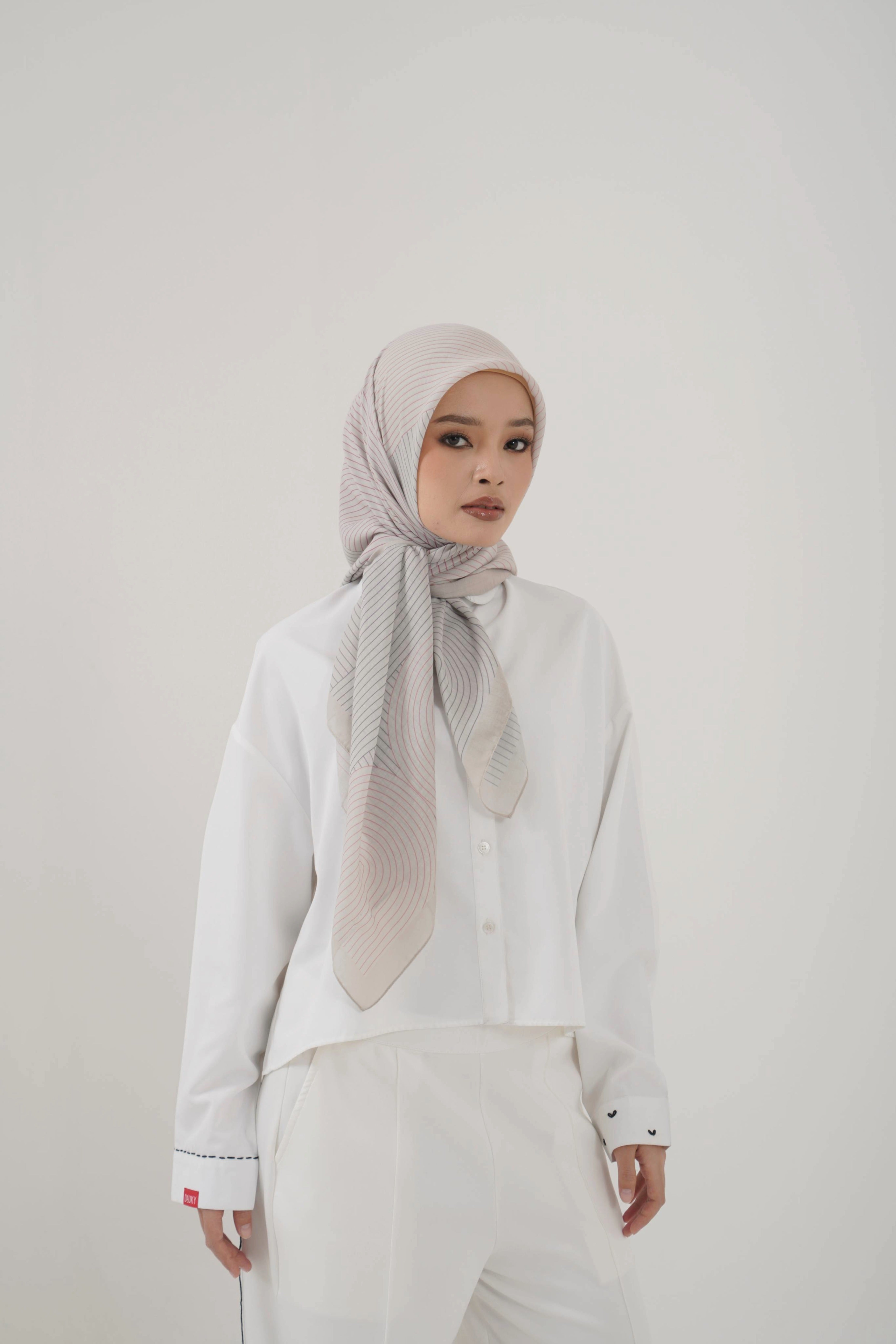 Curved Line Scarf