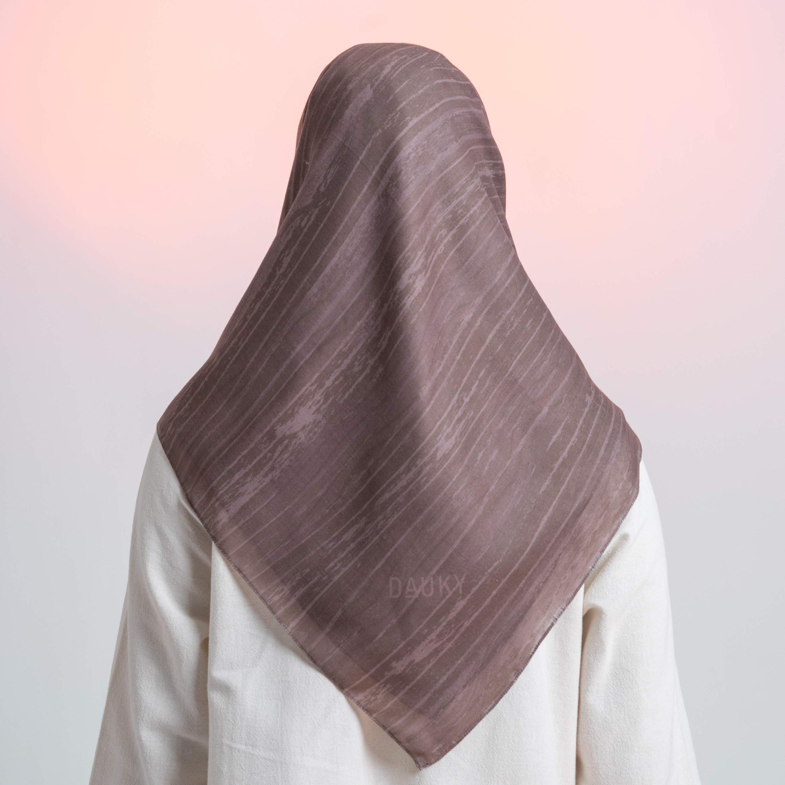 WAVY LINES SCARF