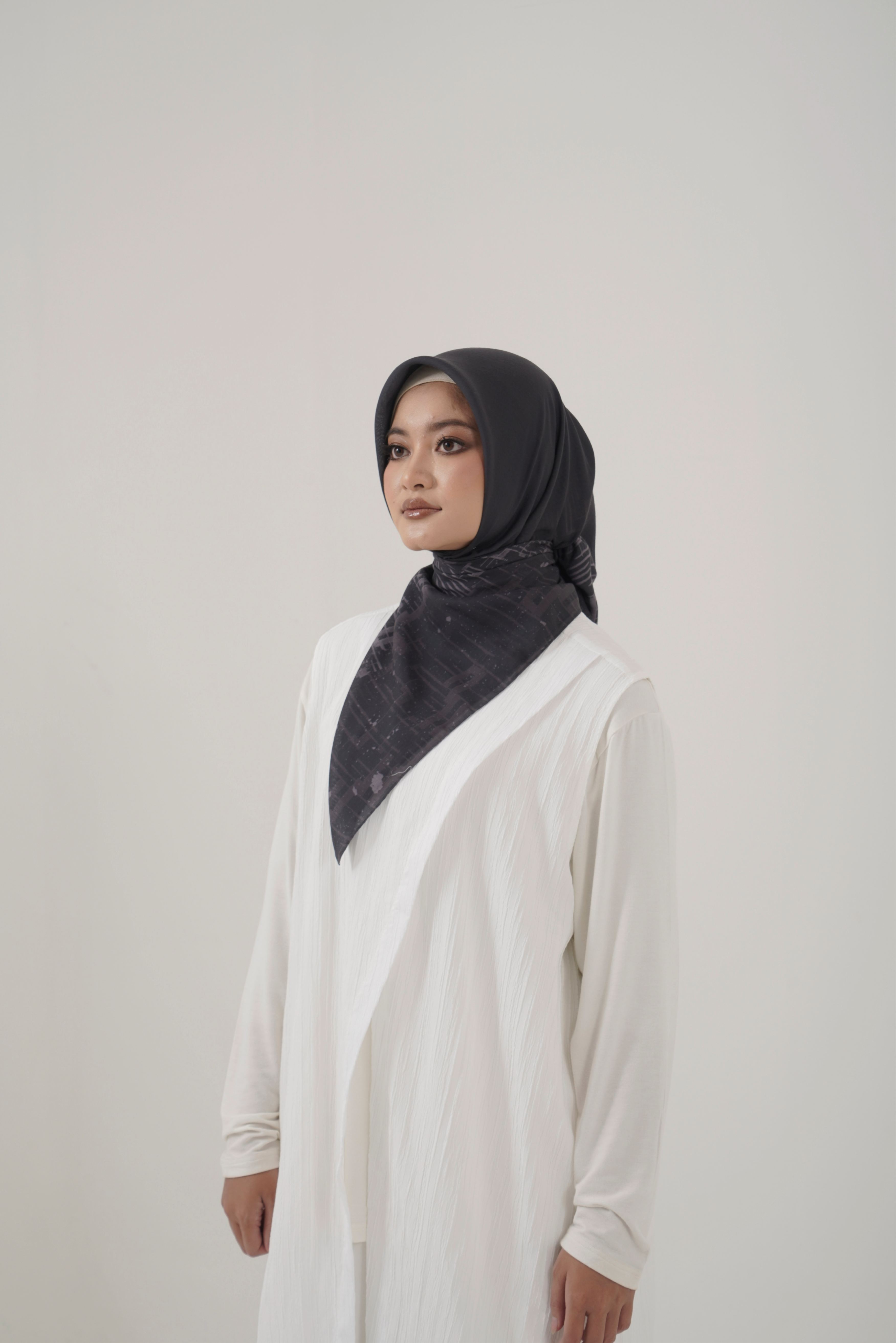 Grid LIne Scarf