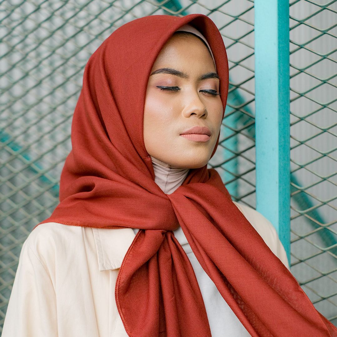 Dauky Hijab Segiempat Kerudung Polos Basic Voal Scarf