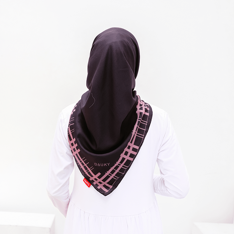 DAUKY Hijab Kerudung Segiempat Gingham Scarf - Burgundy
