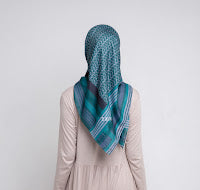 Dauky Hijab Segiempt kerudung Side Line Scarf - Cream