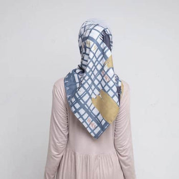 Dauky Hijab Kerudung Segiempat Window Pane Scarf - Silver Grey